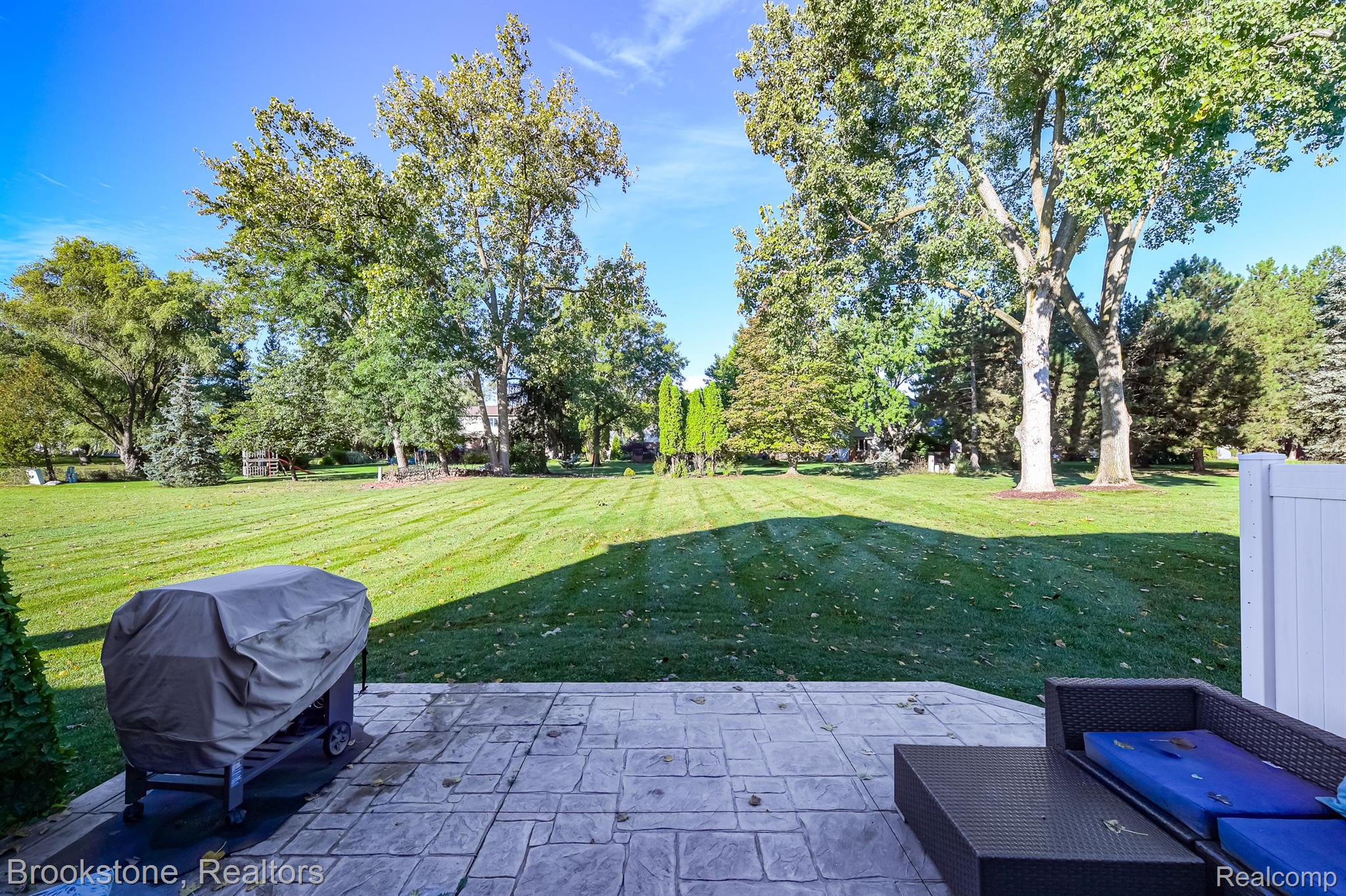 1173 HATHAWAY RISING
