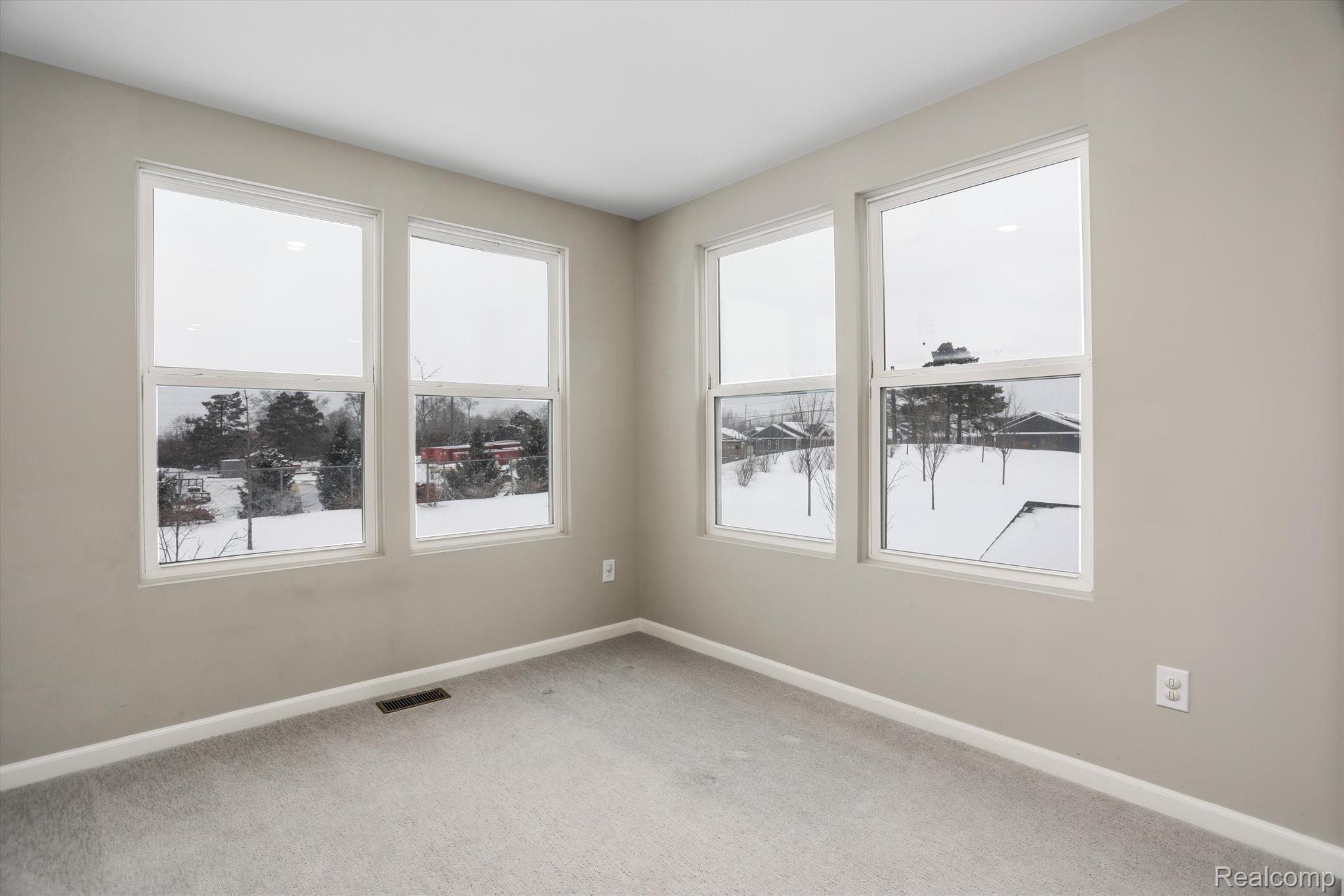 4974 Glenora Drive