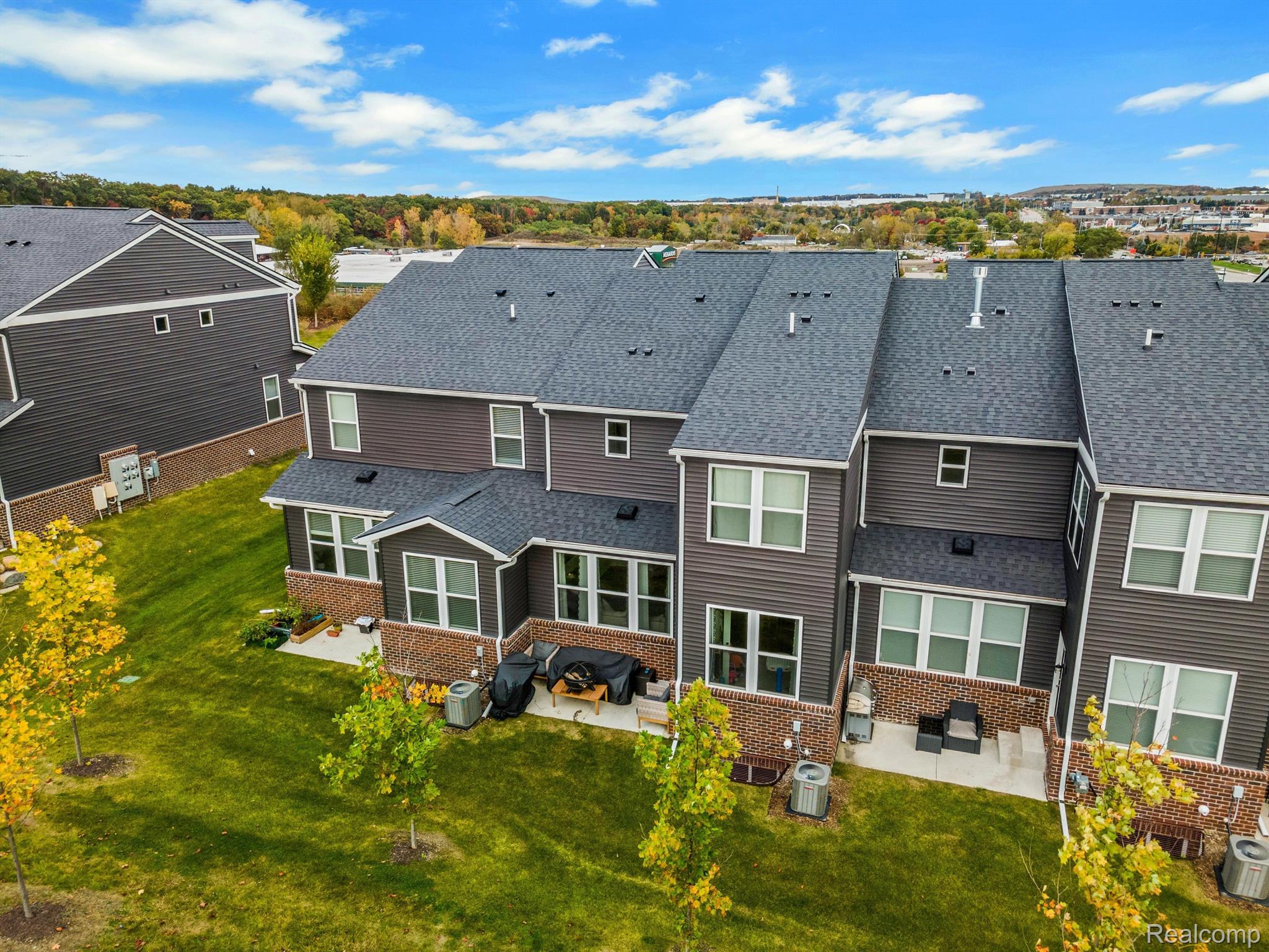 4974 Glenora Drive