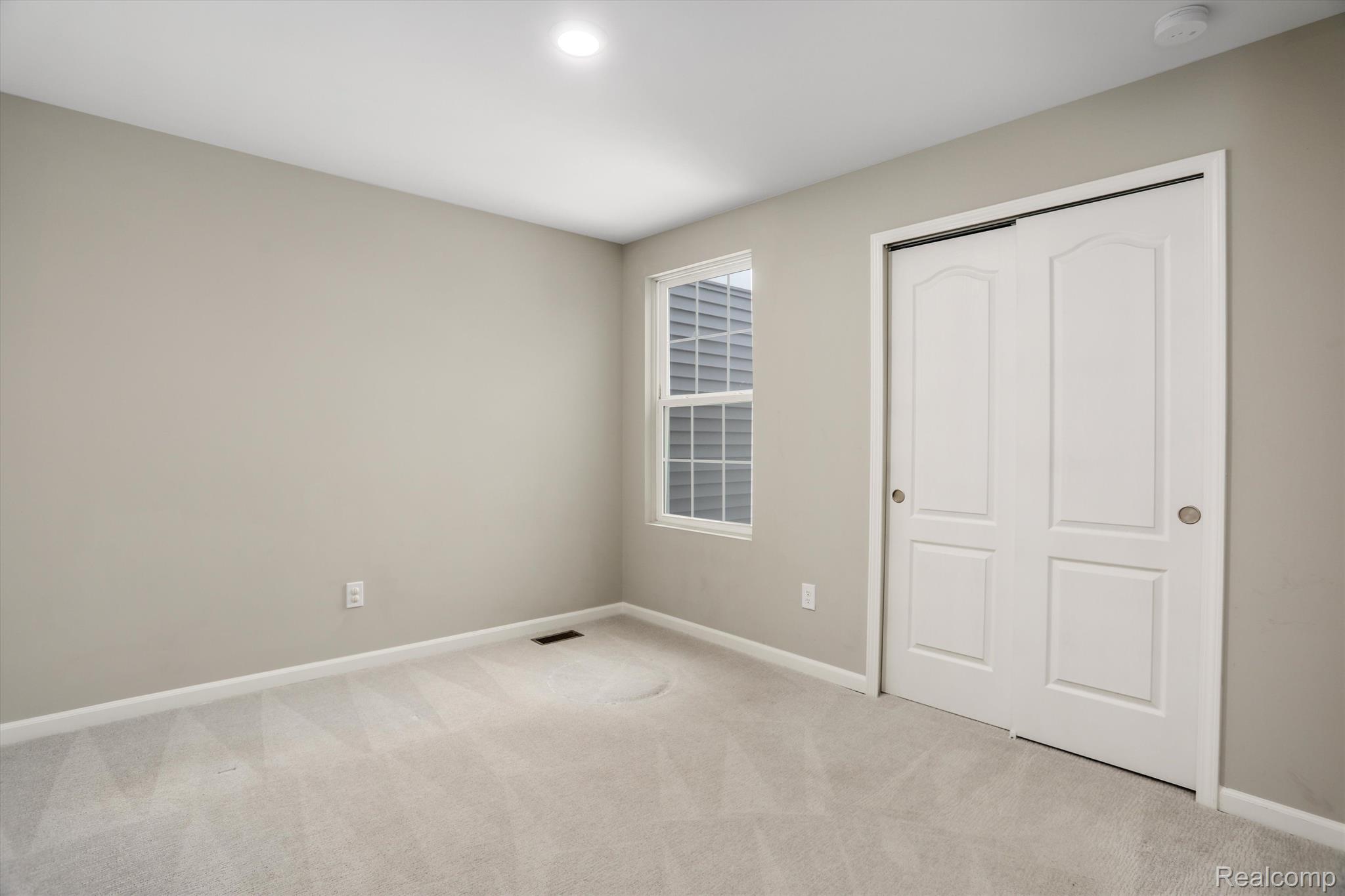 4974 Glenora Drive