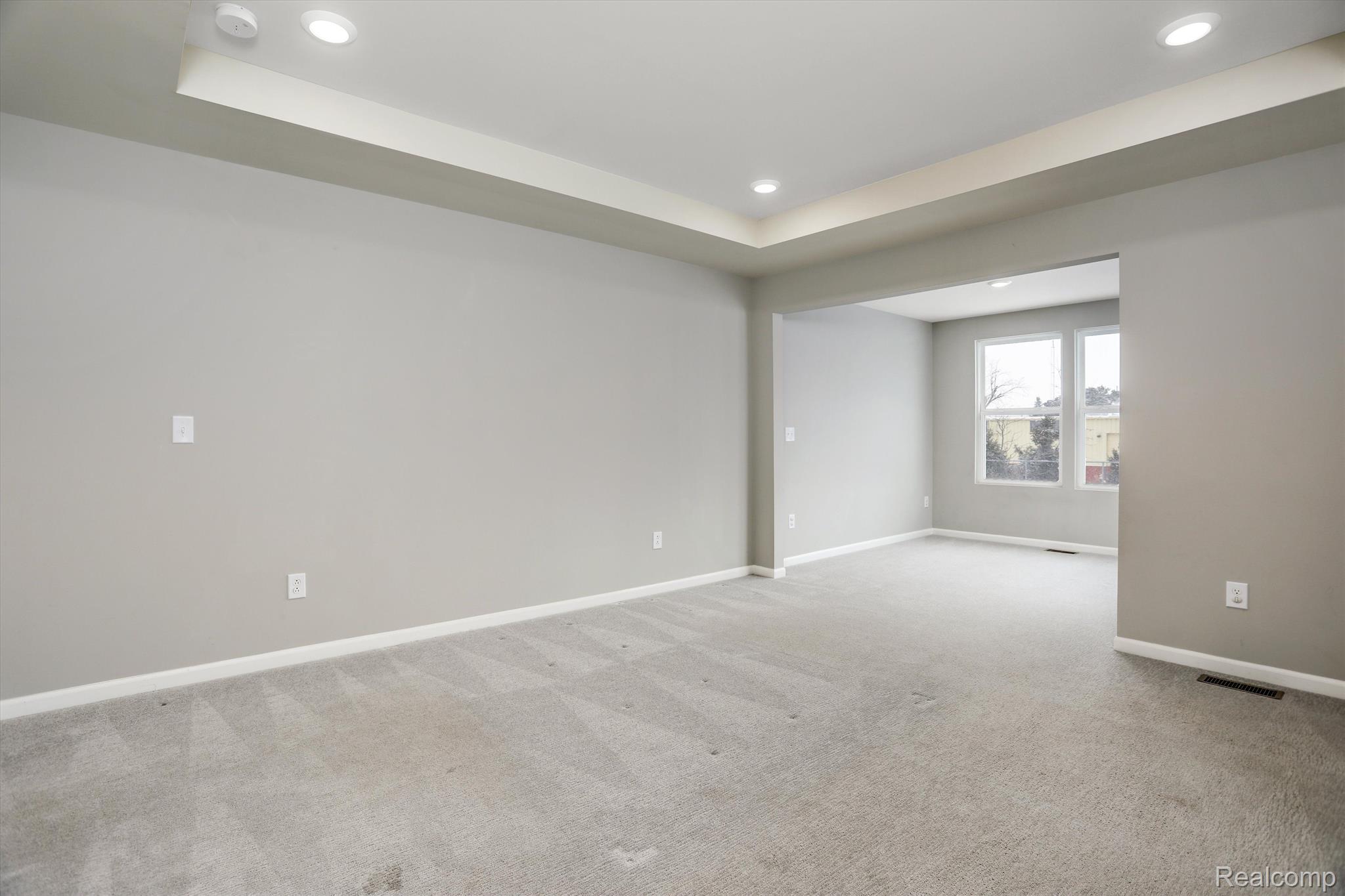 4974 Glenora Drive