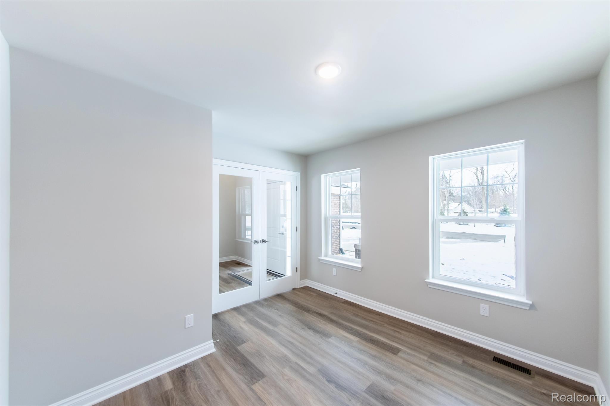 8708 SAWGRASS Lane
