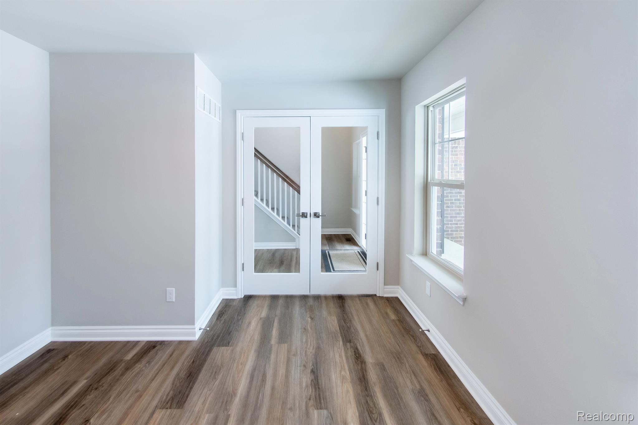 8708 SAWGRASS Lane