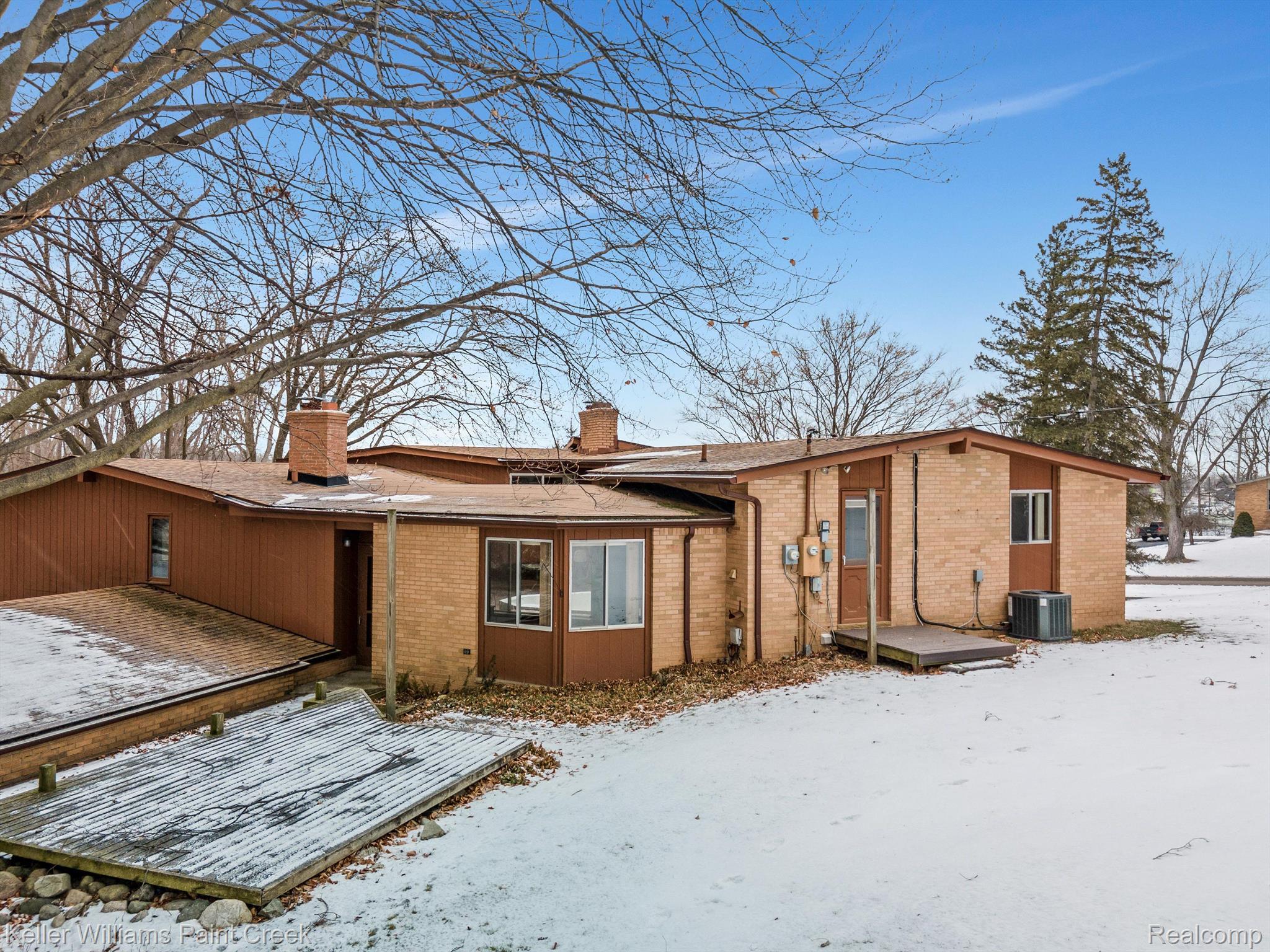 124 Rochdale Drive S