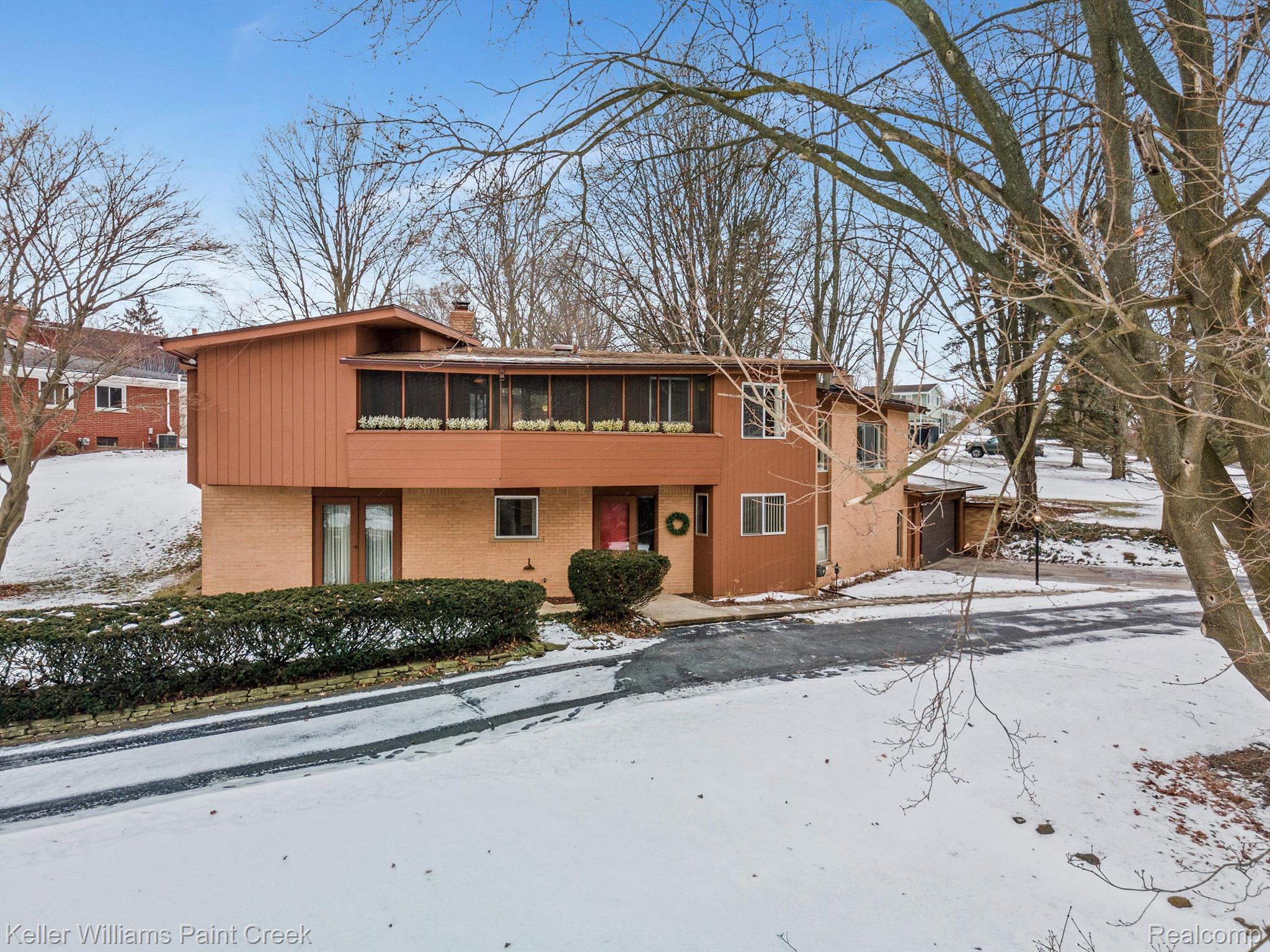 124 Rochdale Drive S