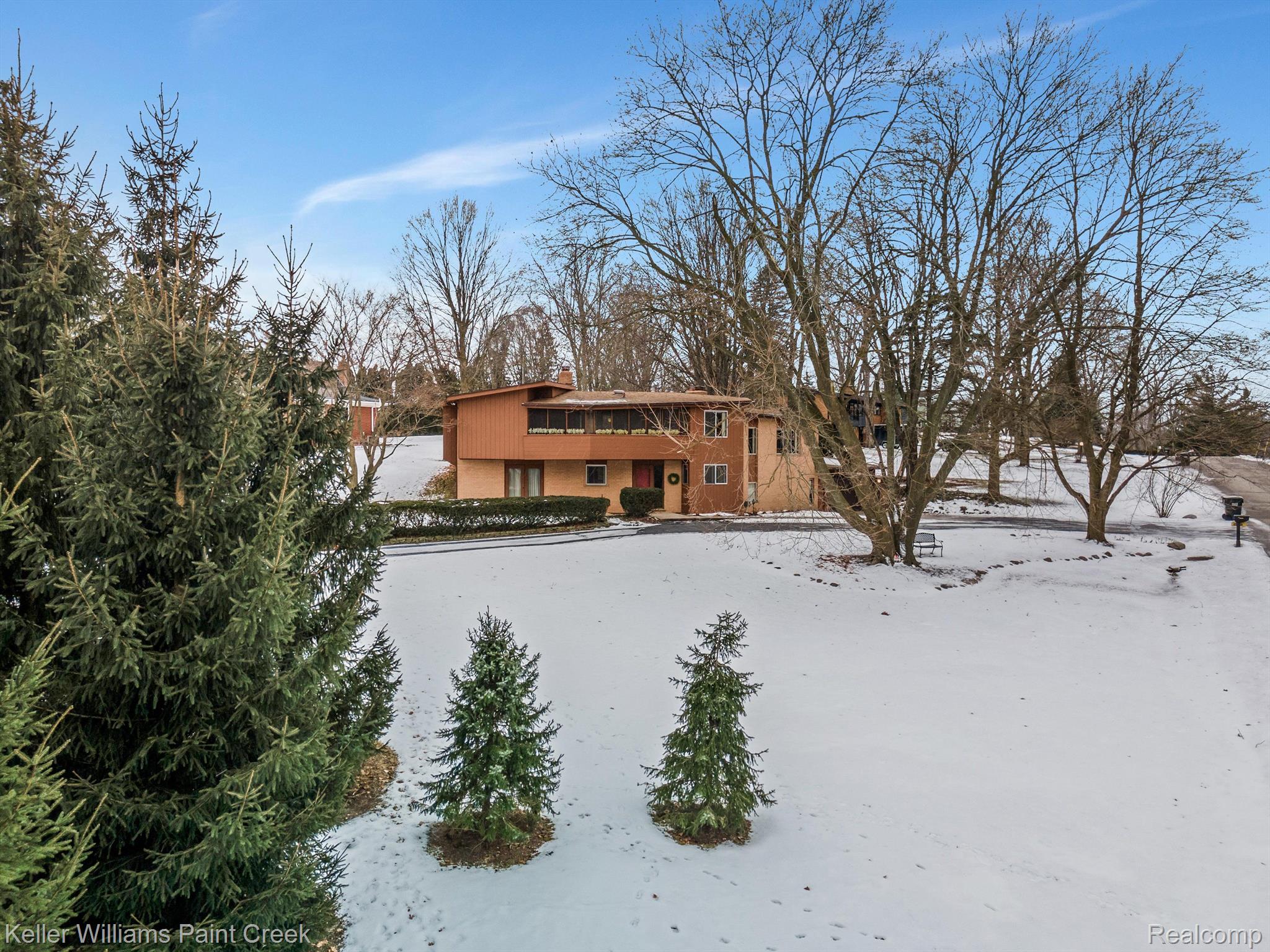 124 Rochdale Drive S