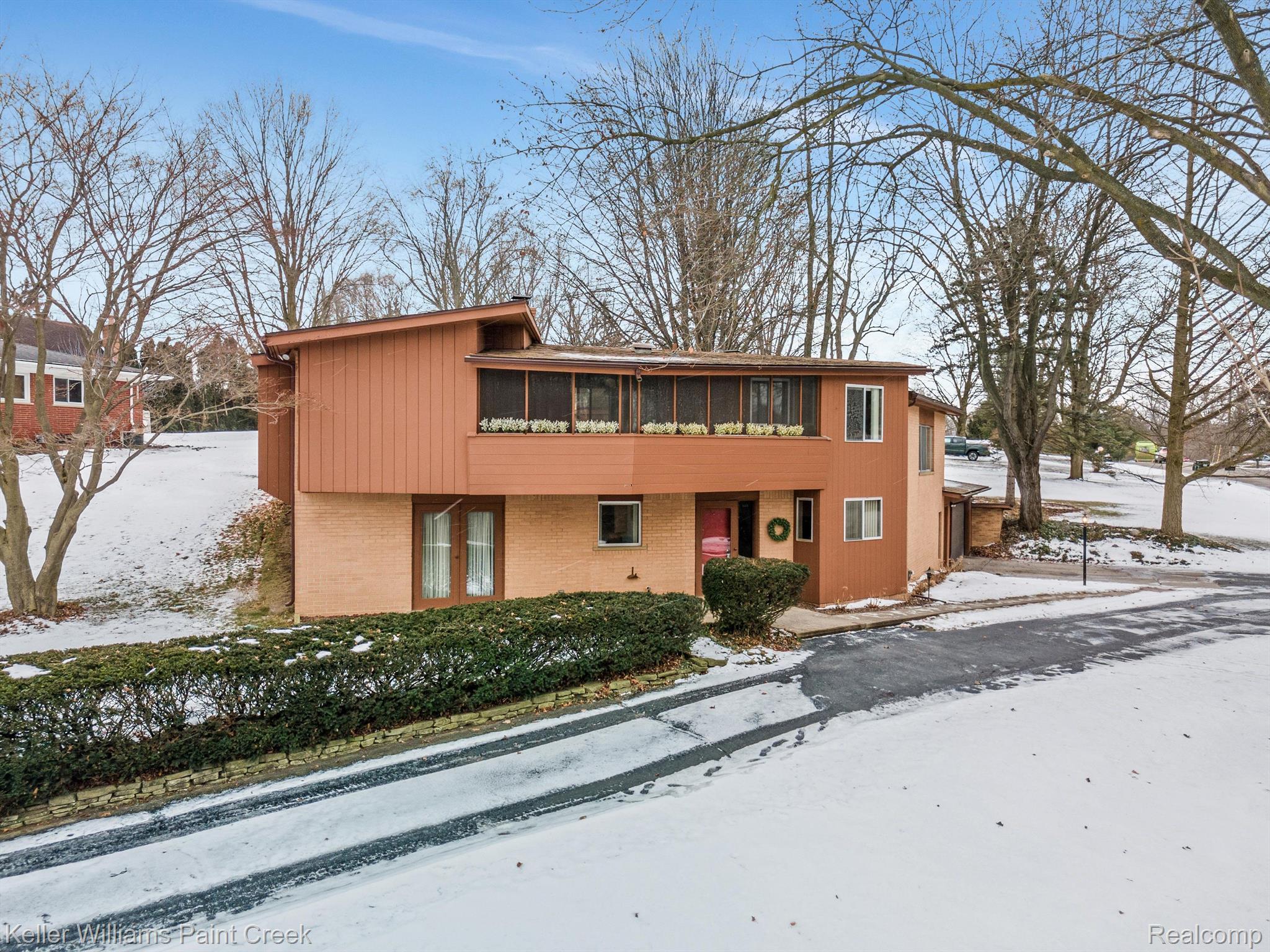 124 Rochdale Drive S