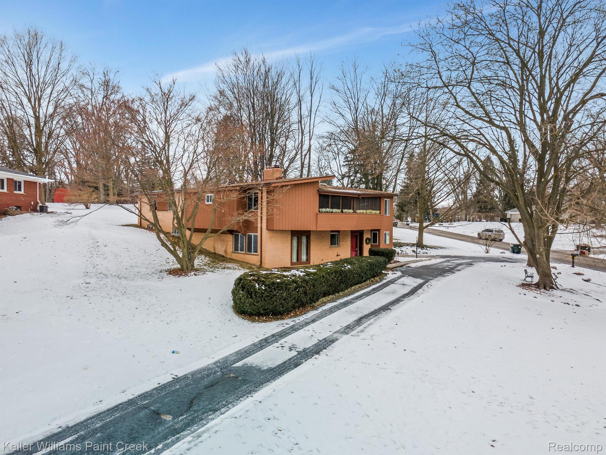 124 Rochdale Drive S