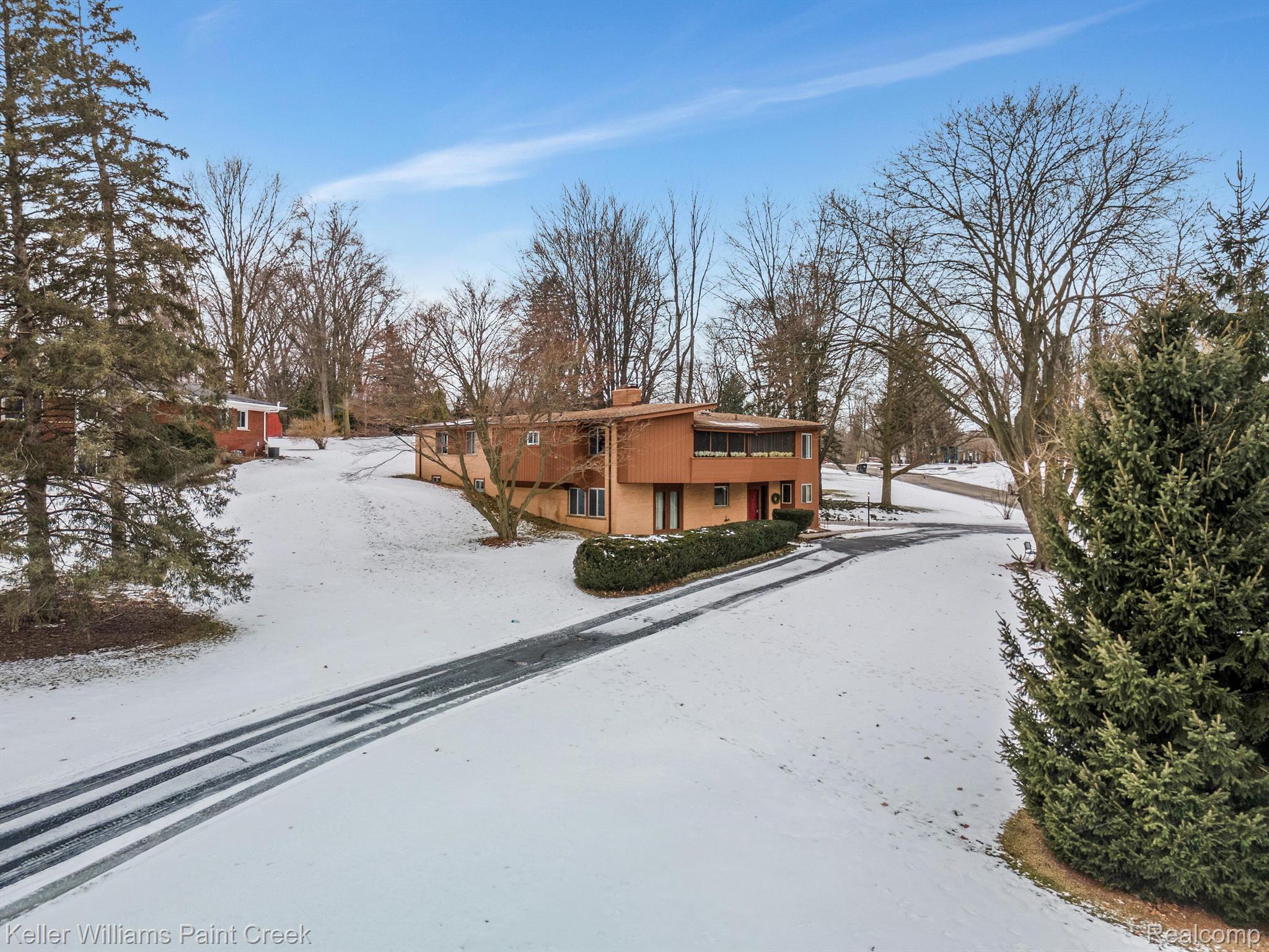 124 Rochdale Drive S