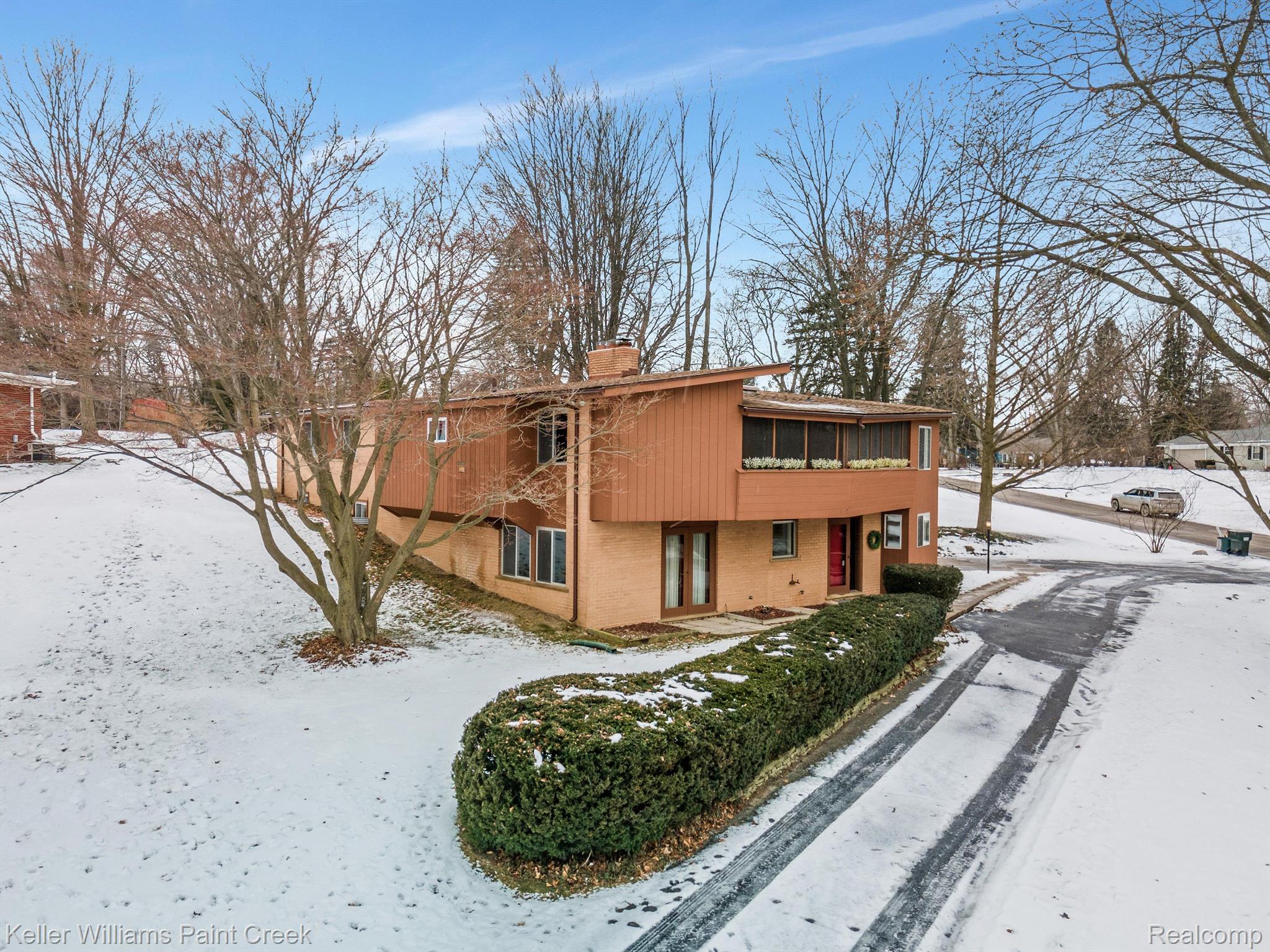 124 Rochdale Drive S