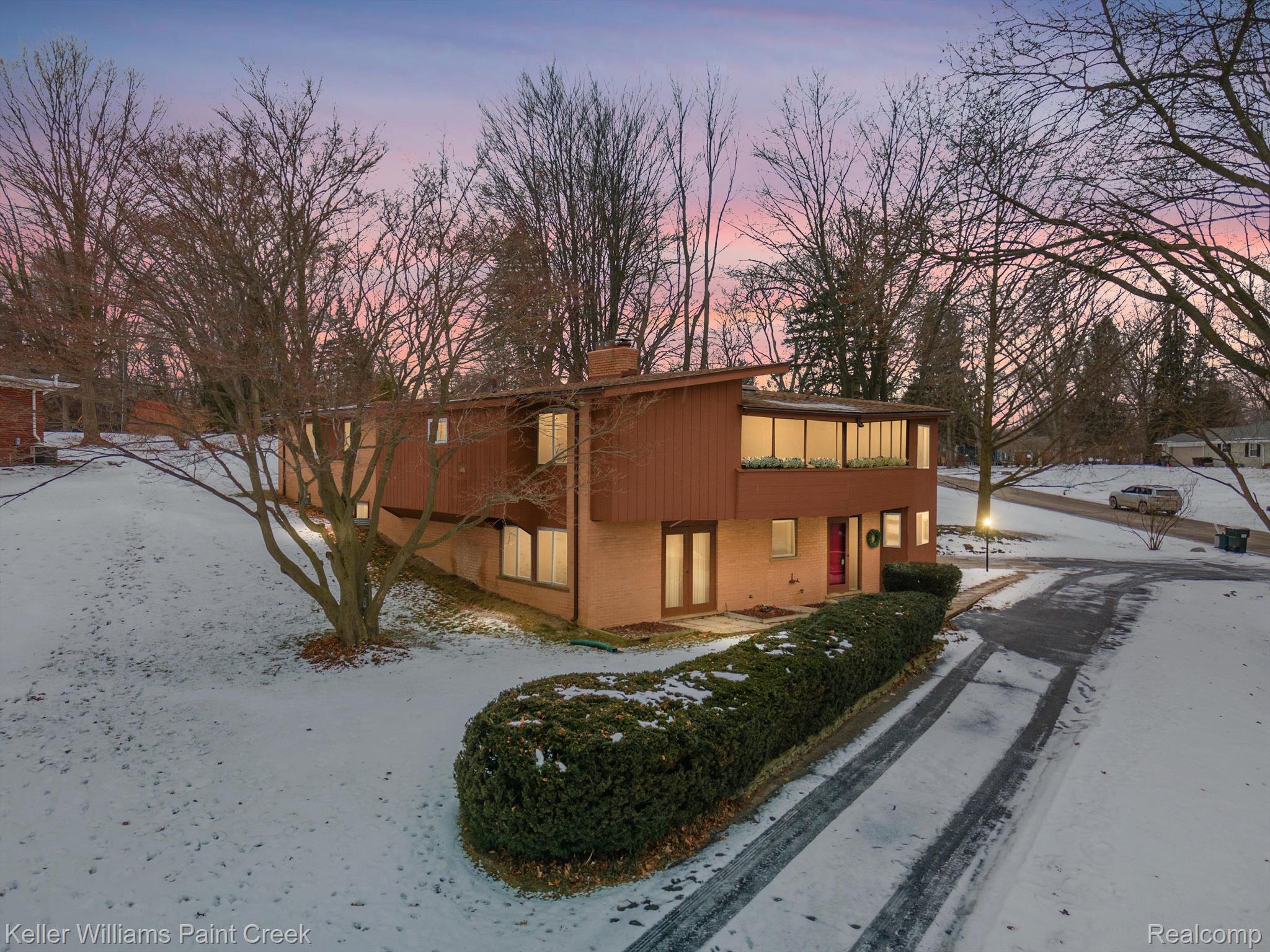 124 Rochdale Drive S