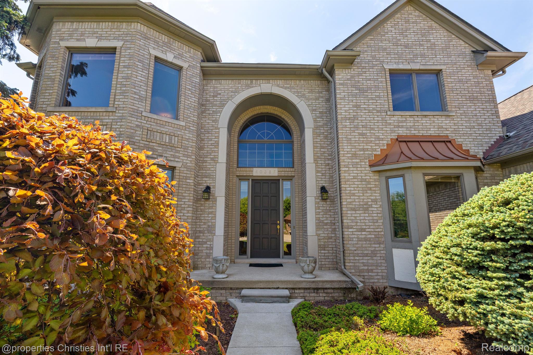 40387 EMERALD Lane E