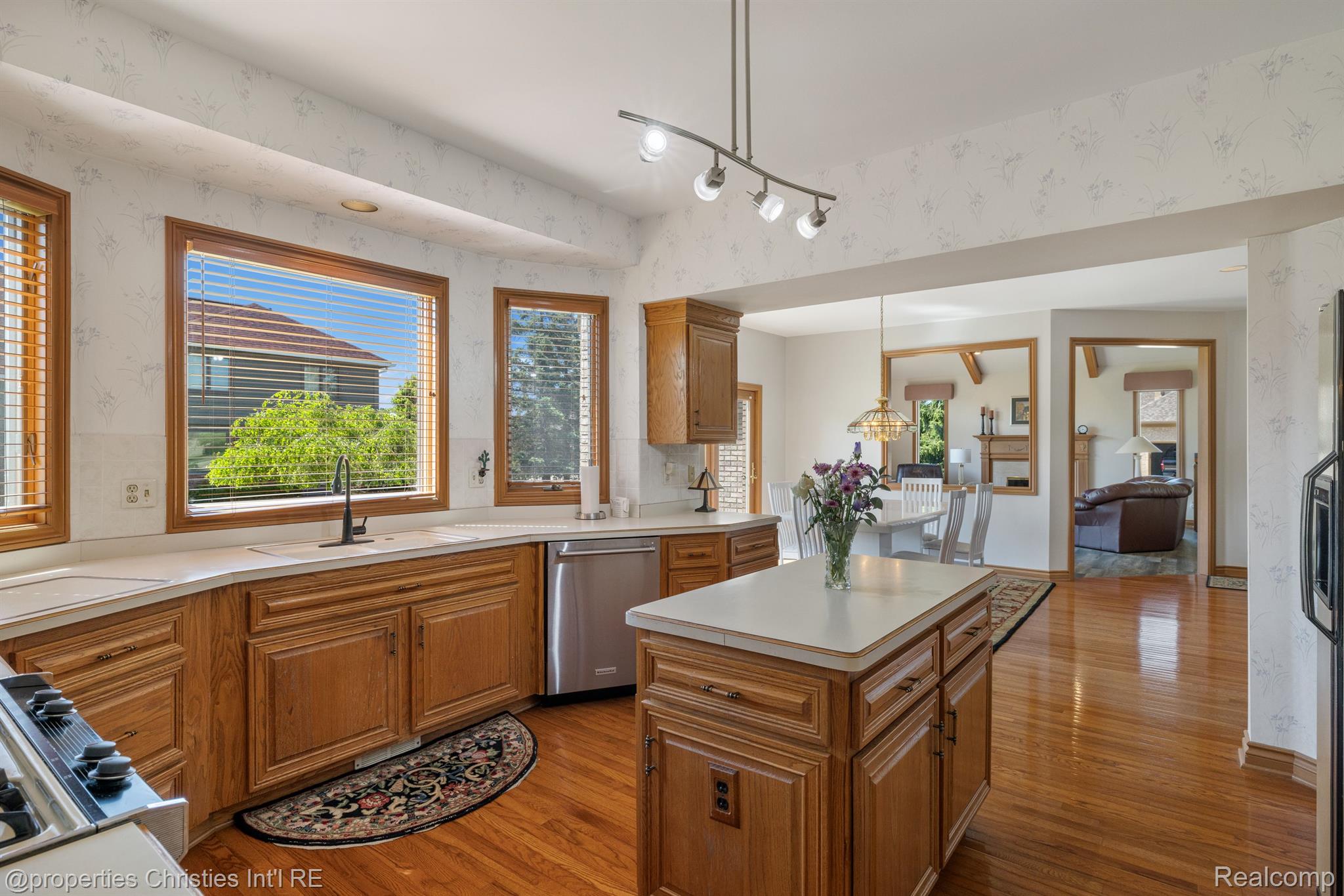 40387 EMERALD Lane E