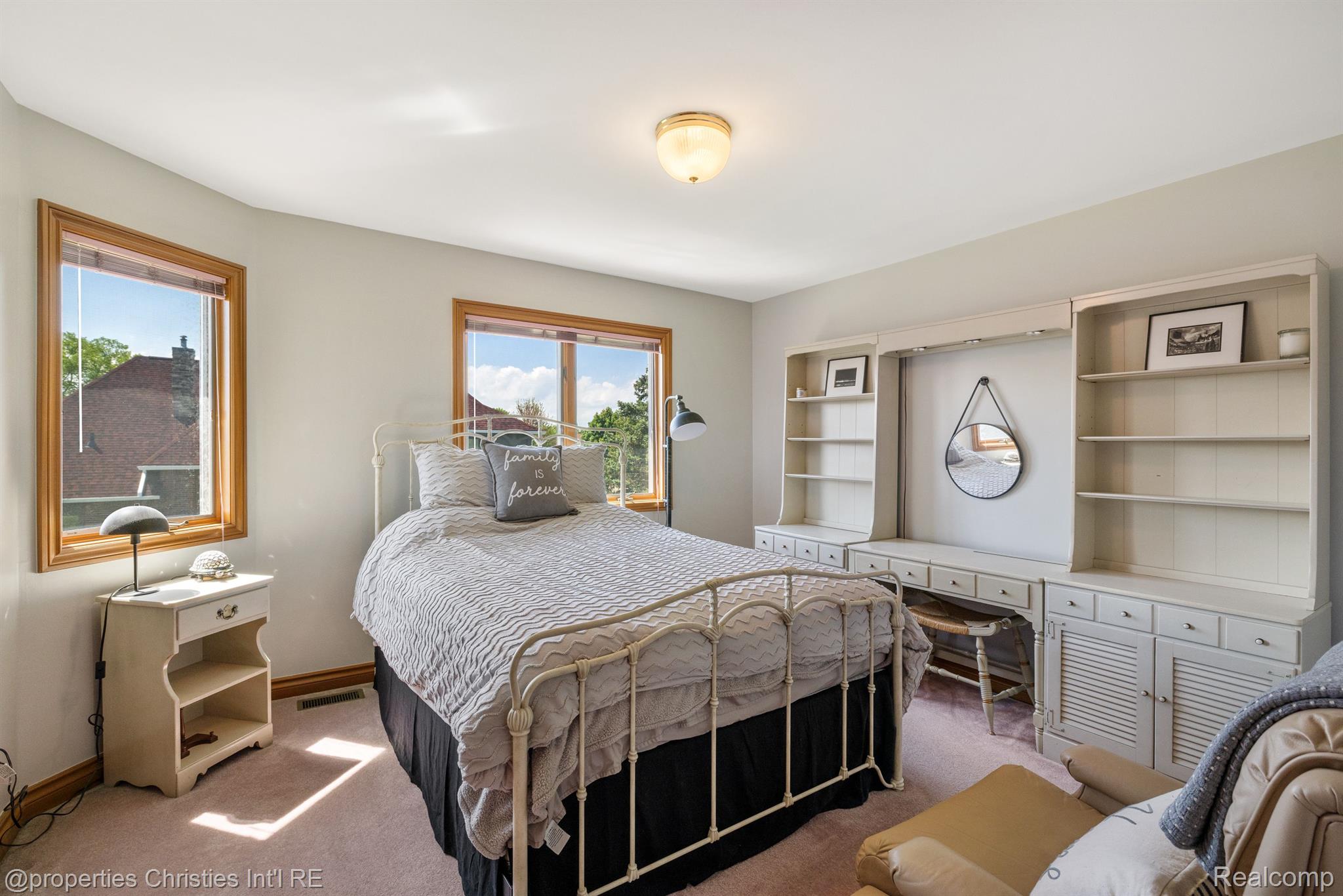 40387 EMERALD Lane E
