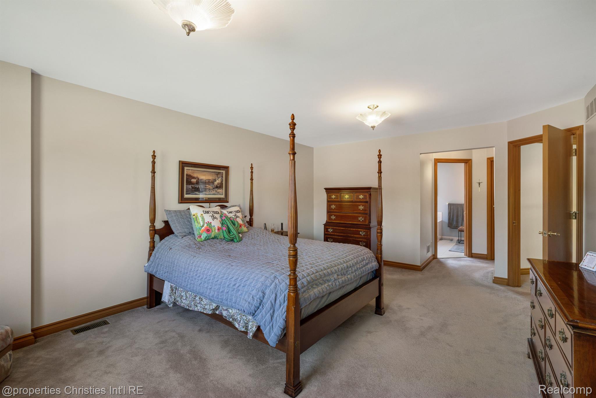 40387 EMERALD Lane E