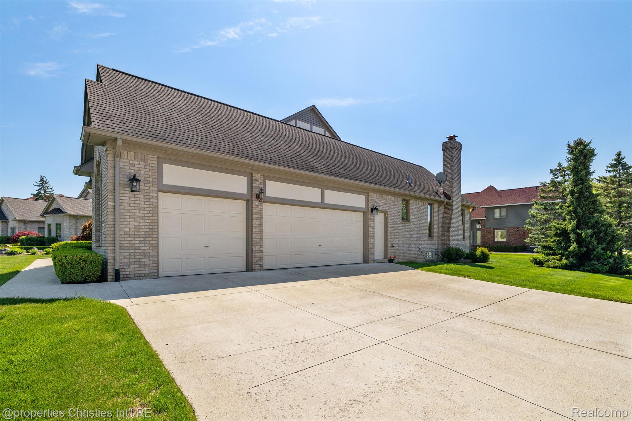 40387 EMERALD Lane E