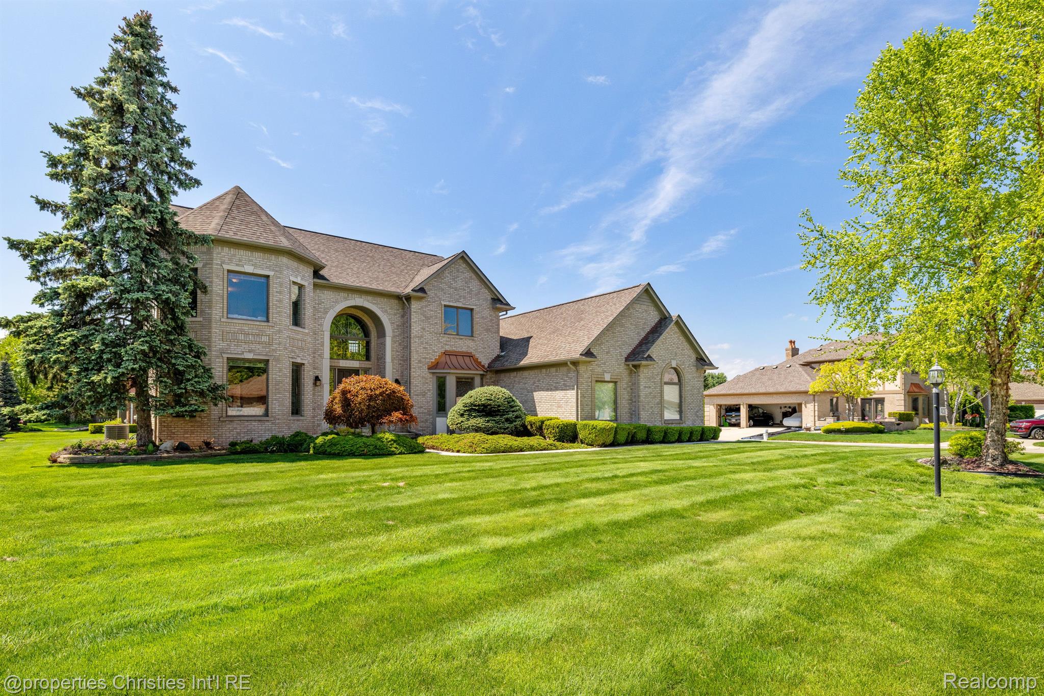 40387 EMERALD Lane E