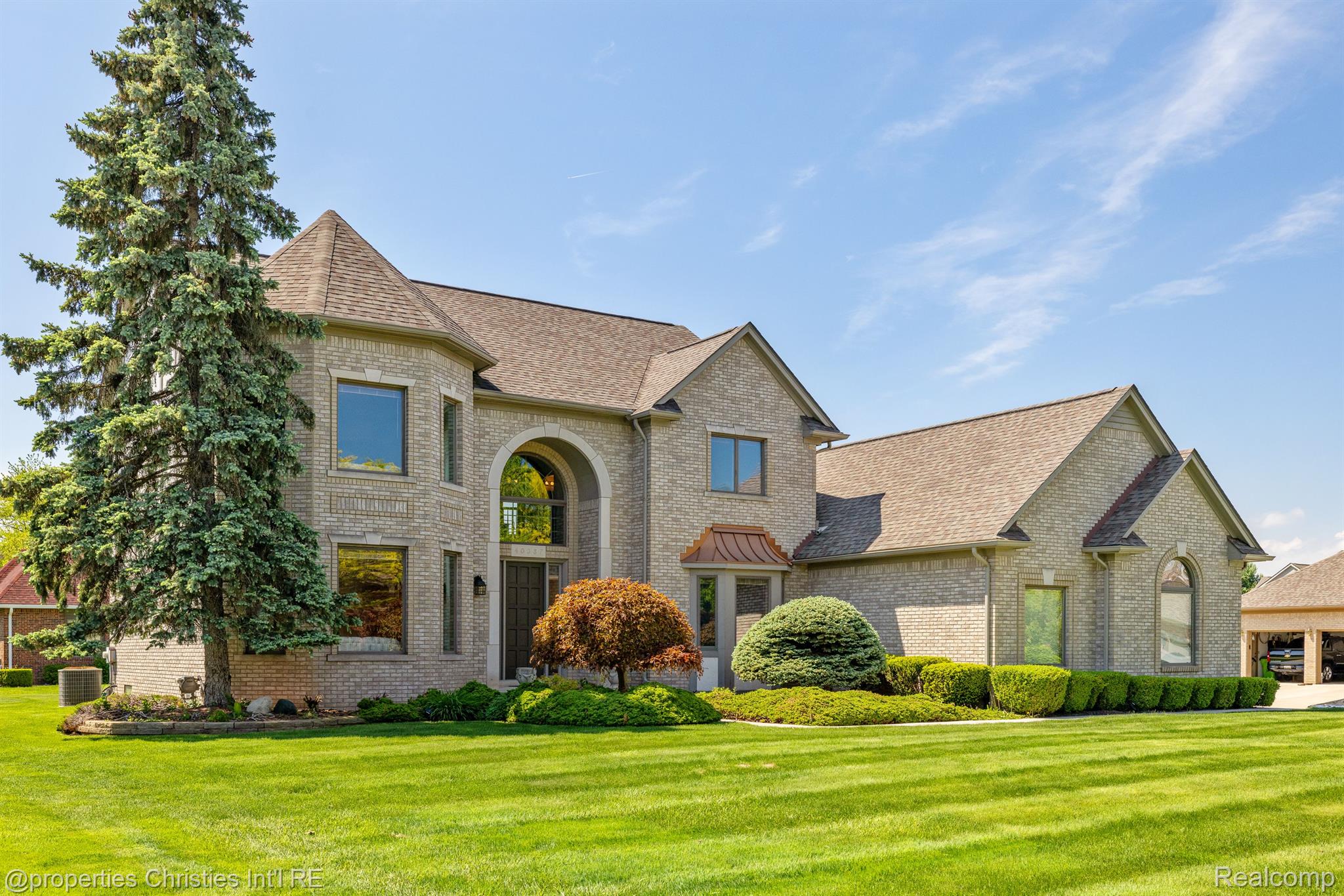 40387 EMERALD Lane E