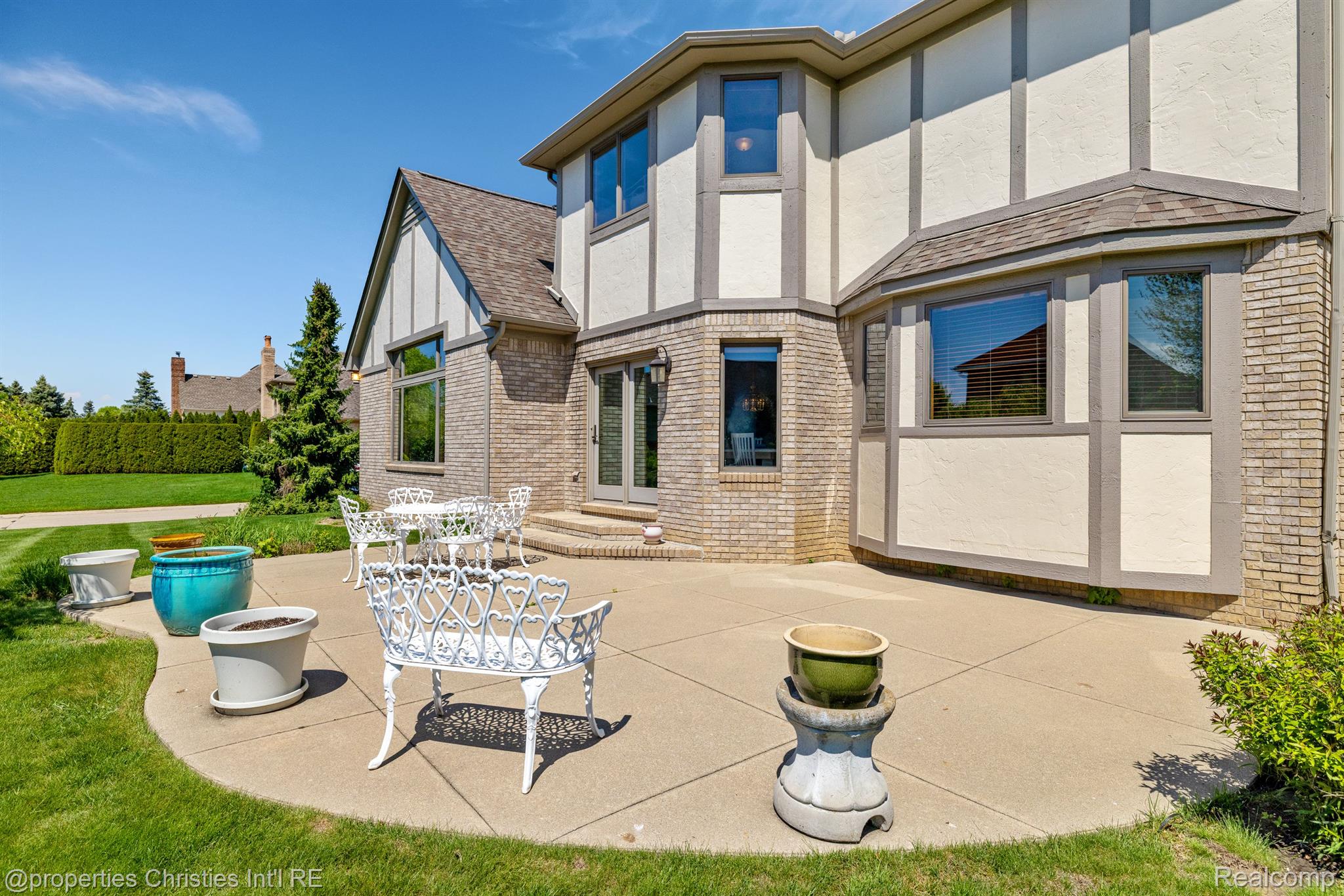 40387 EMERALD Lane E
