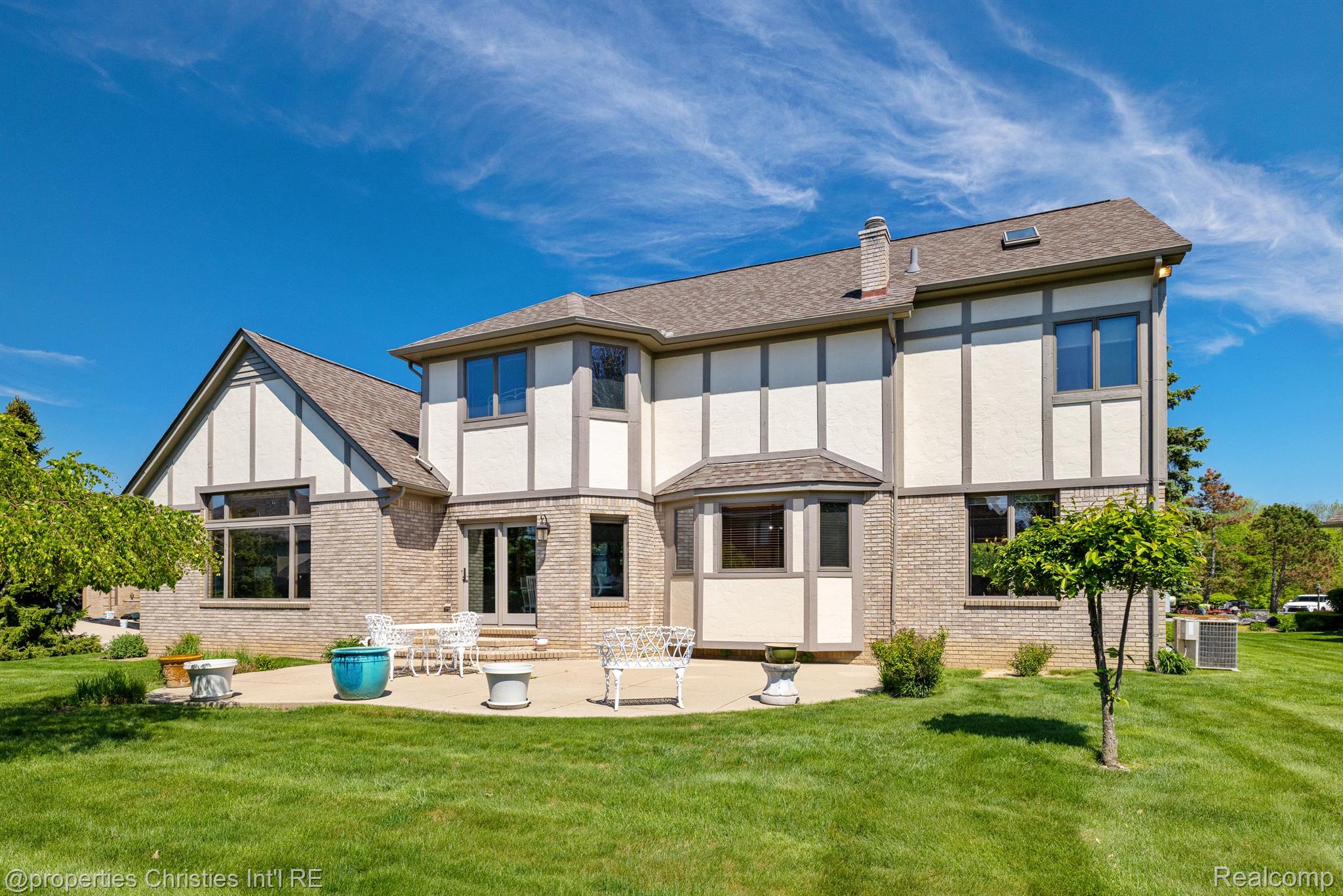 40387 EMERALD Lane E