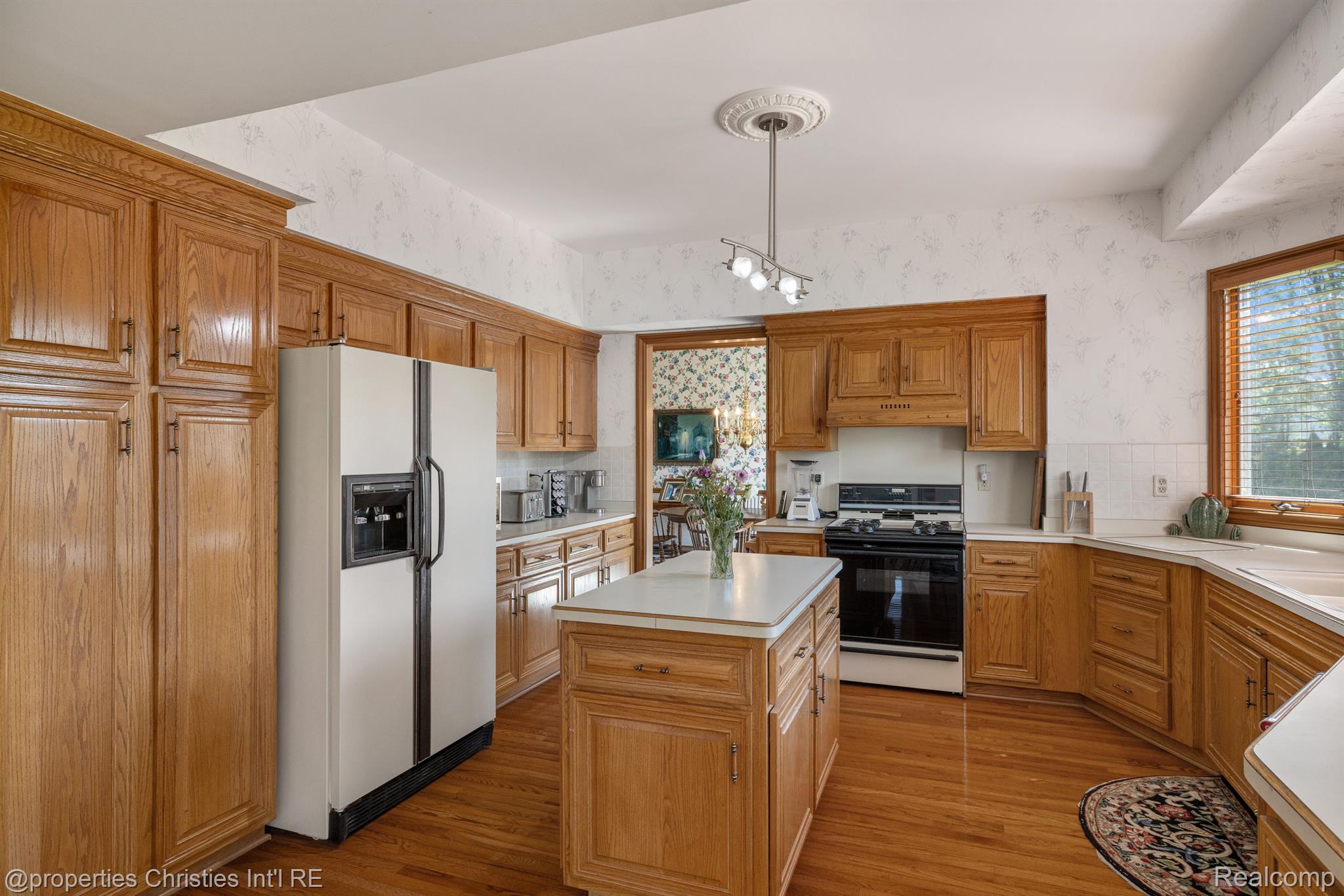 40387 EMERALD Lane E