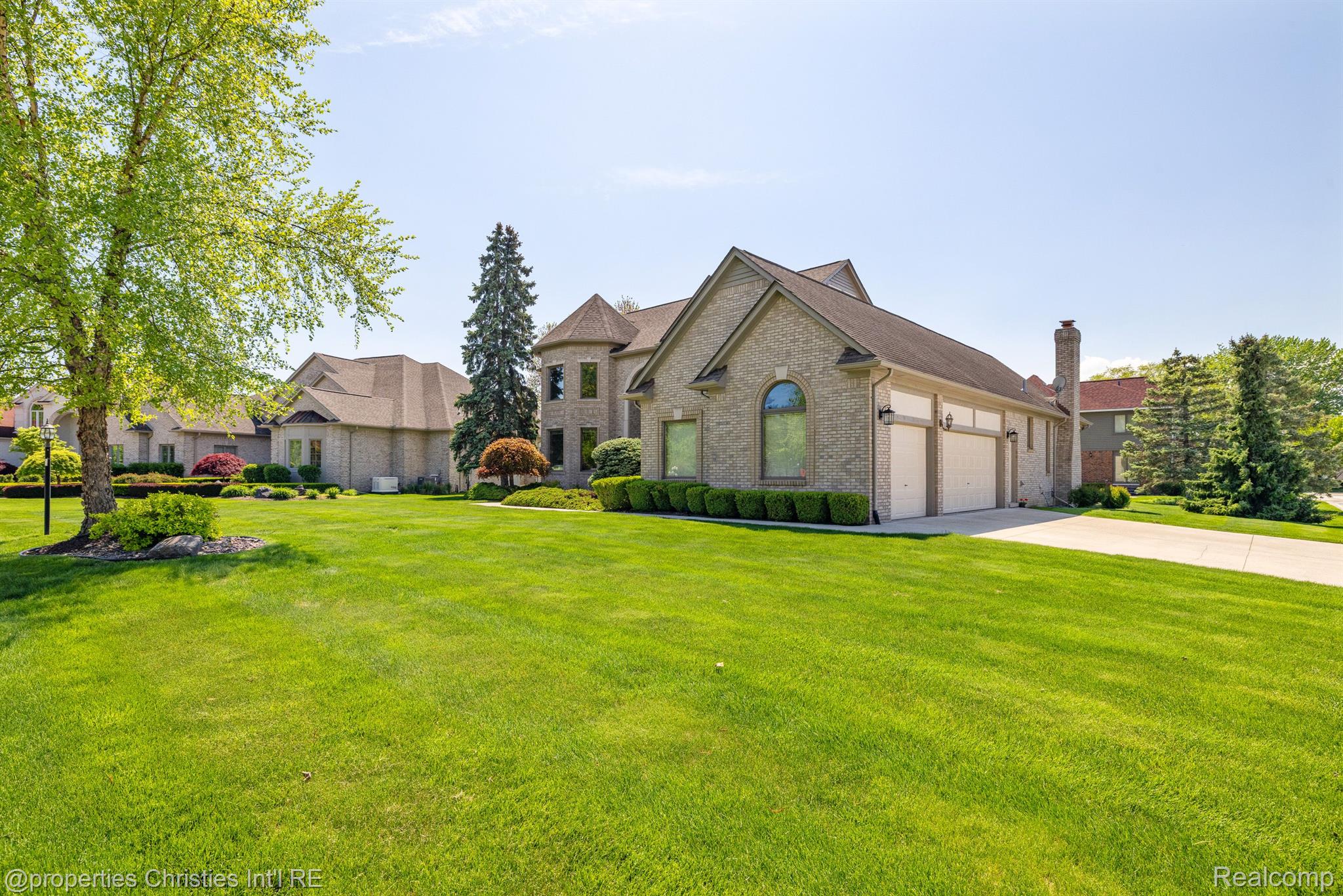 40387 EMERALD Lane E