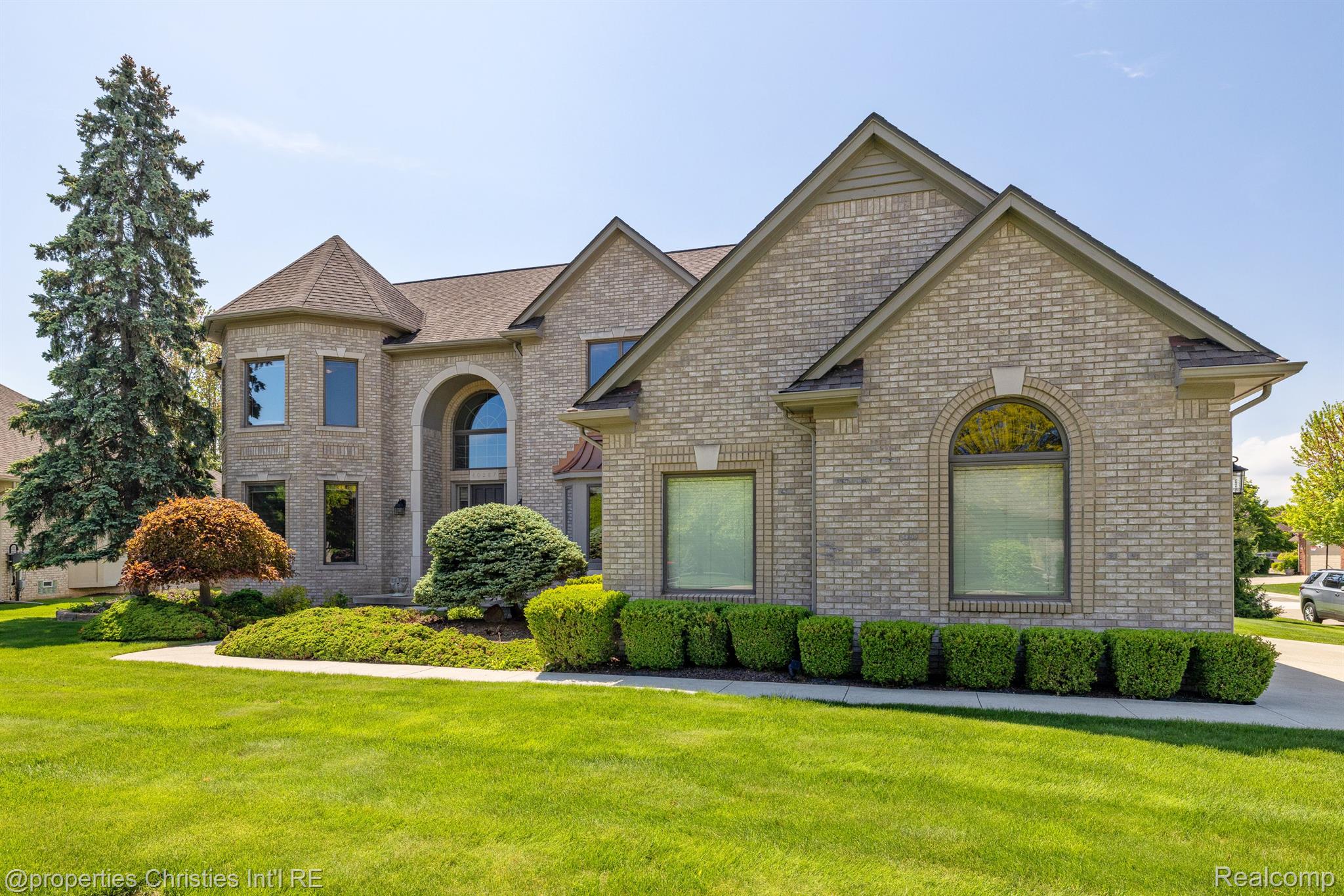 40387 EMERALD Lane E