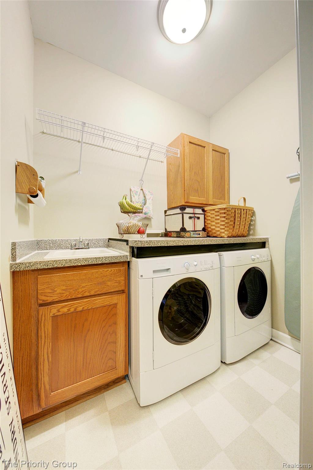 7730 Parkcrest Circle