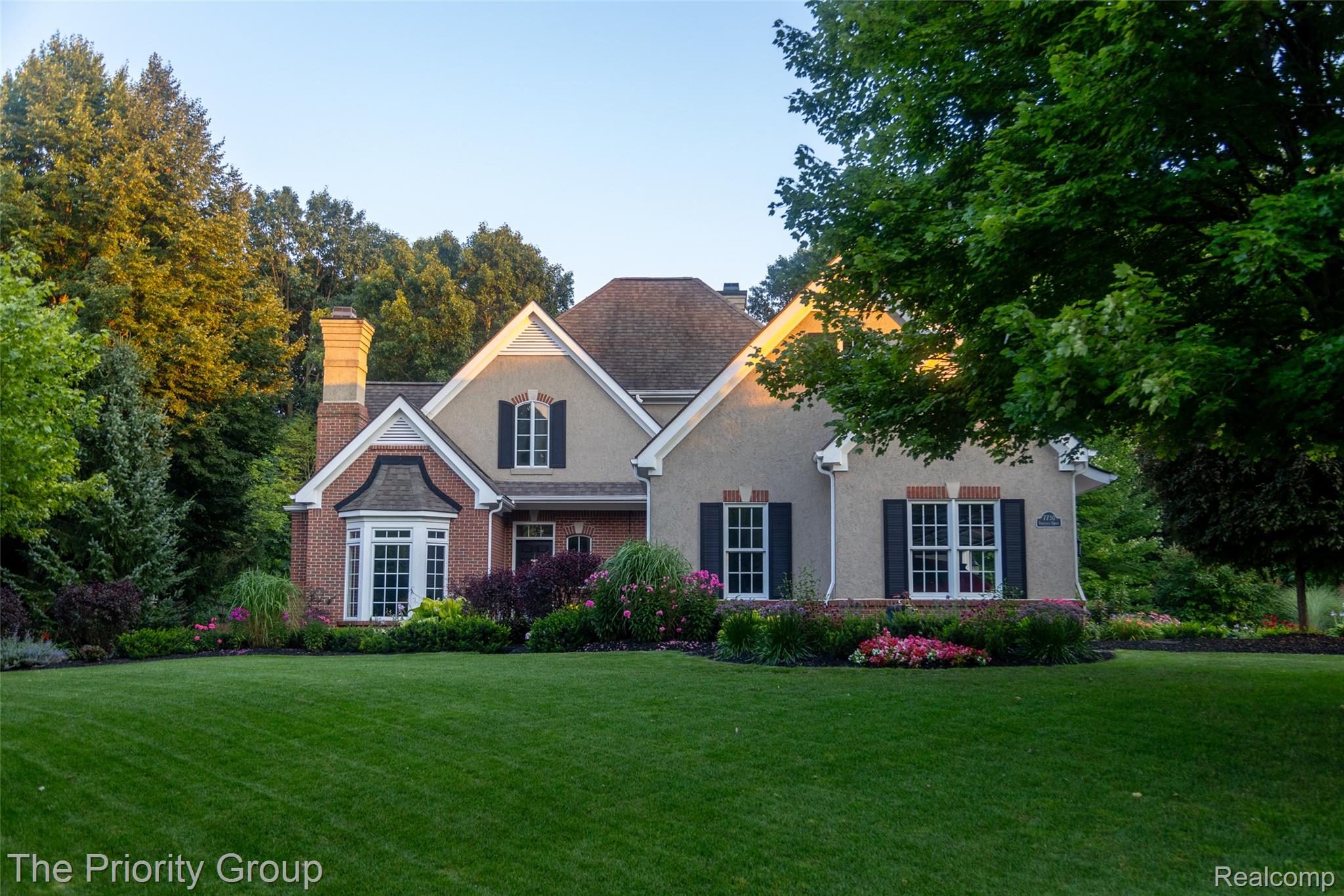 7730 Parkcrest Circle