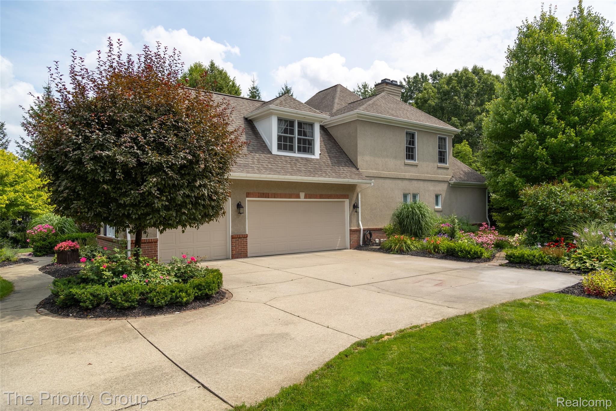 7730 Parkcrest Circle