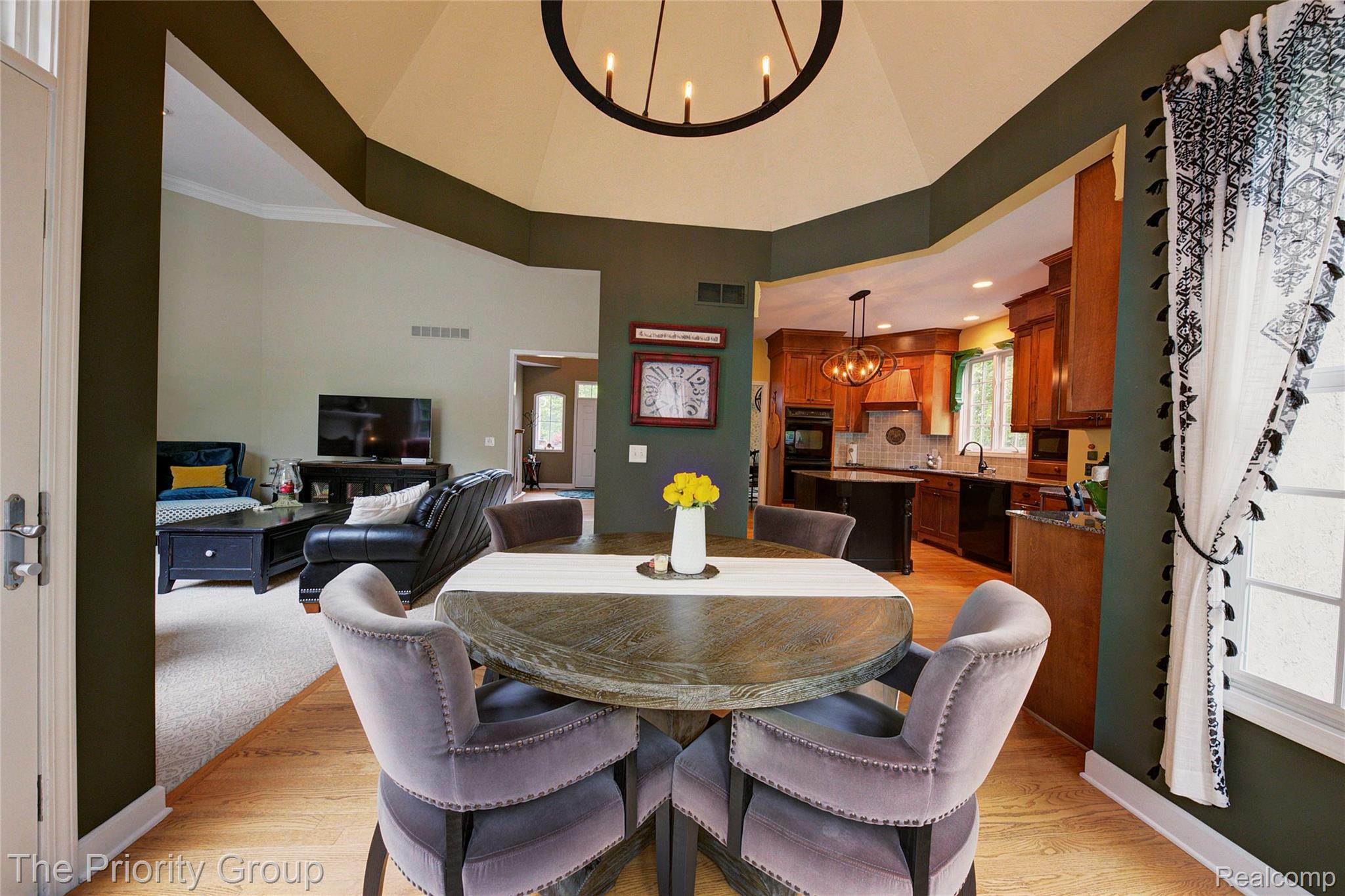 7730 Parkcrest Circle