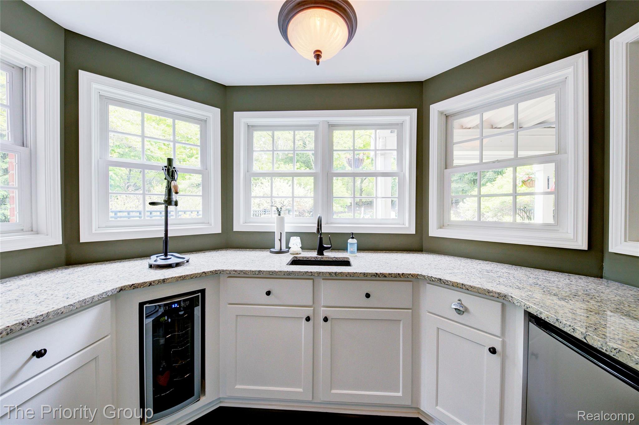 7730 Parkcrest Circle