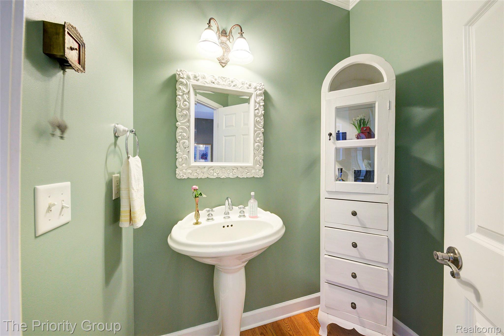 7730 Parkcrest Circle