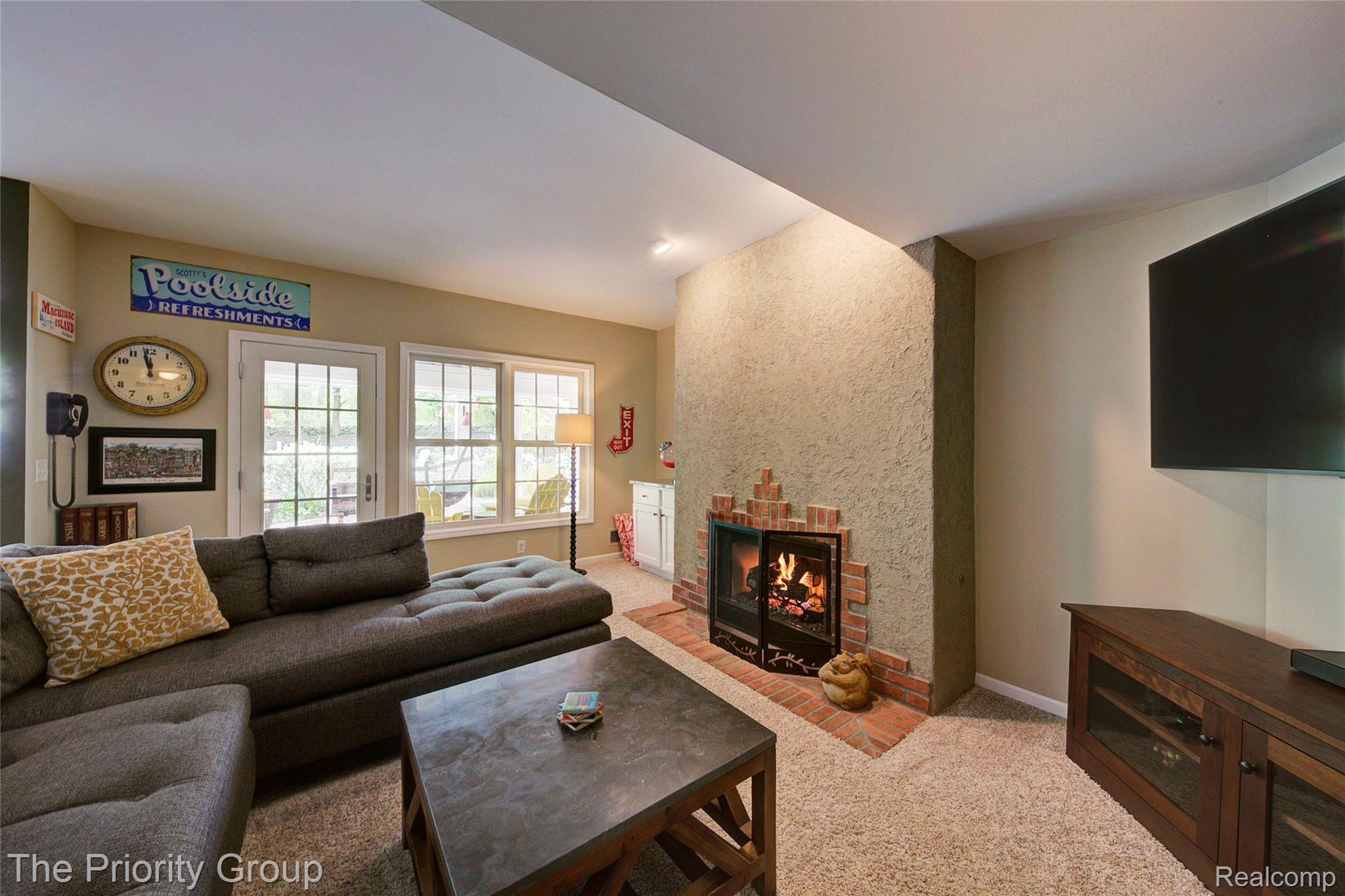 7730 Parkcrest Circle