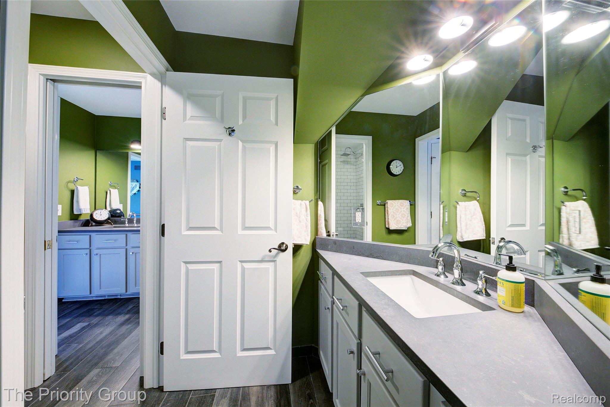 7730 Parkcrest Circle