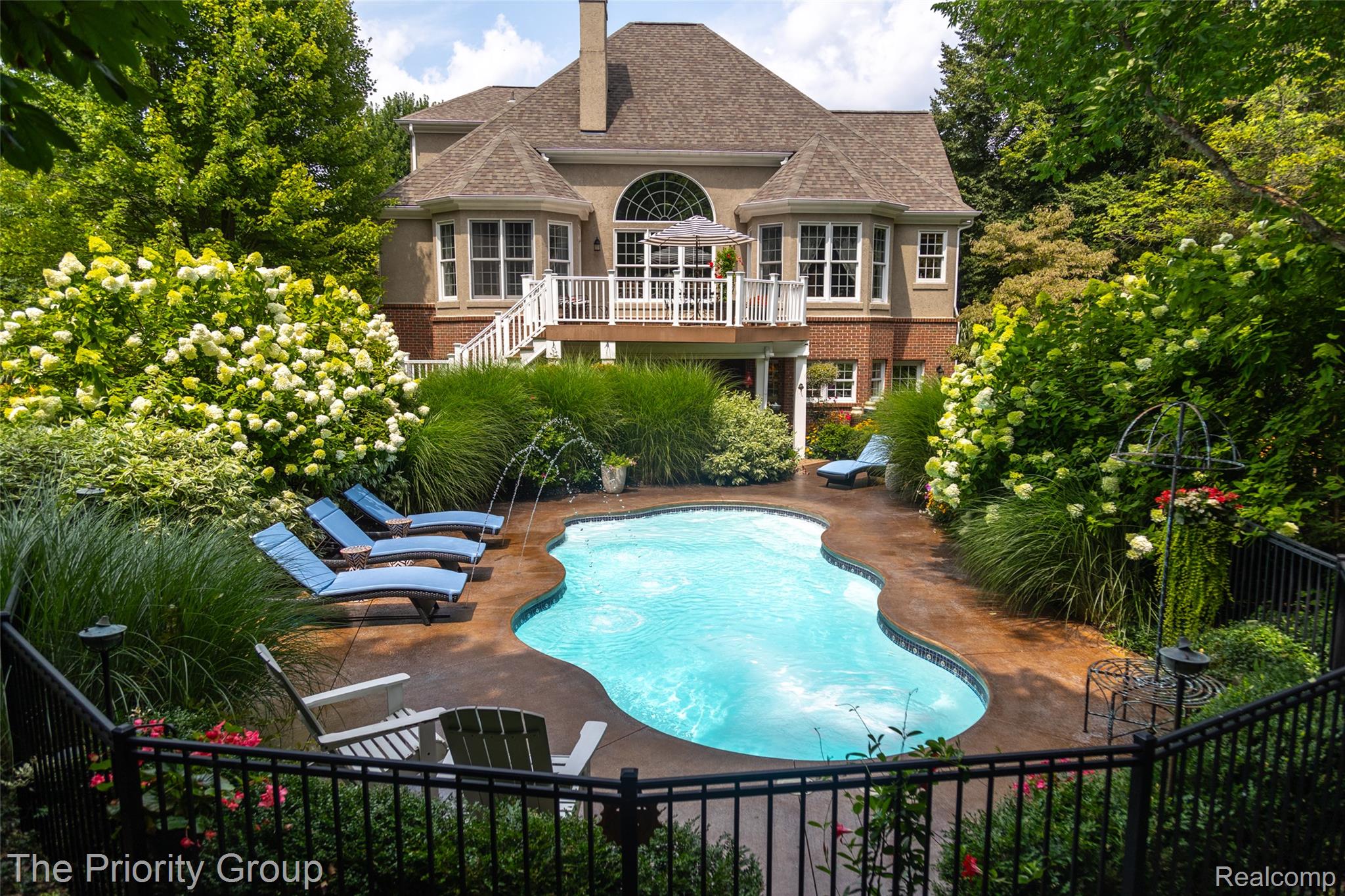 7730 Parkcrest Circle