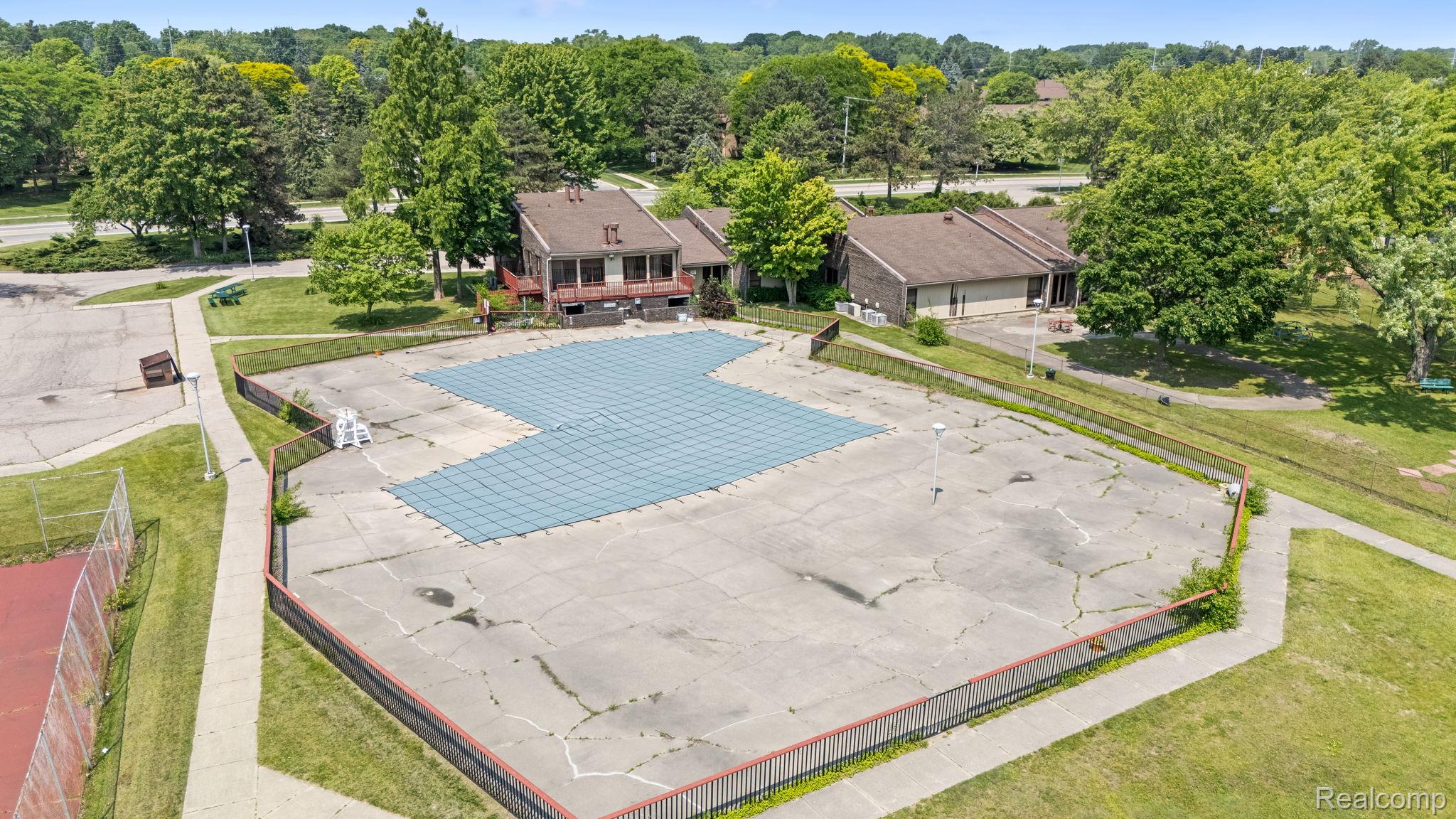 2175 London Bridge Drive