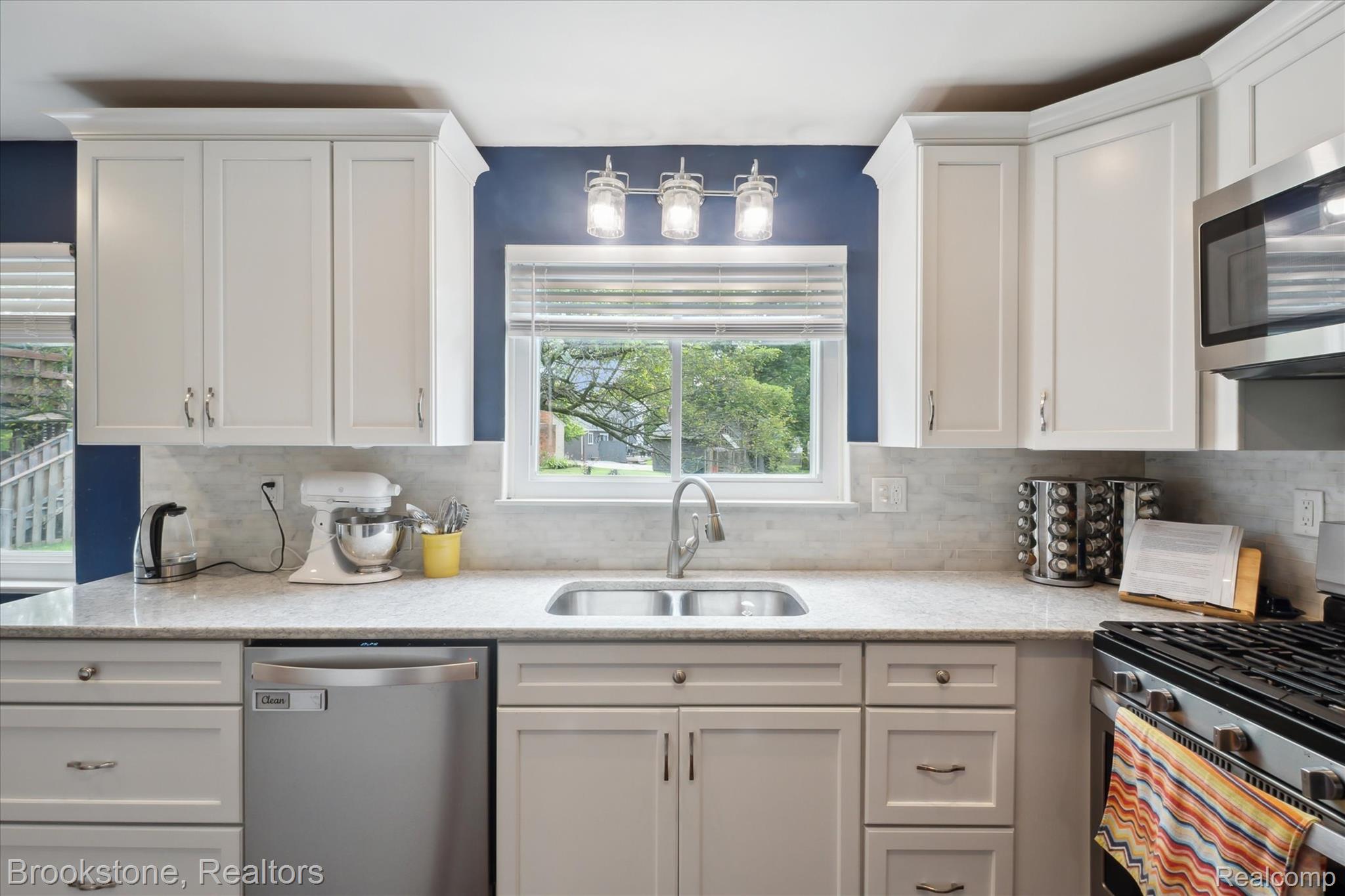 3260 Regency Drive