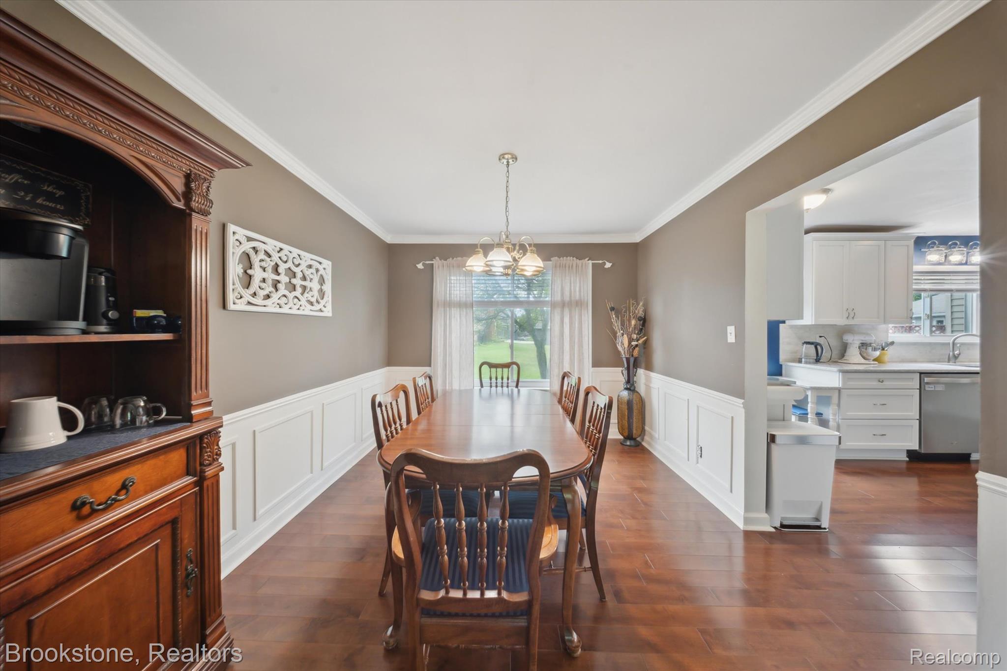 3260 Regency Drive
