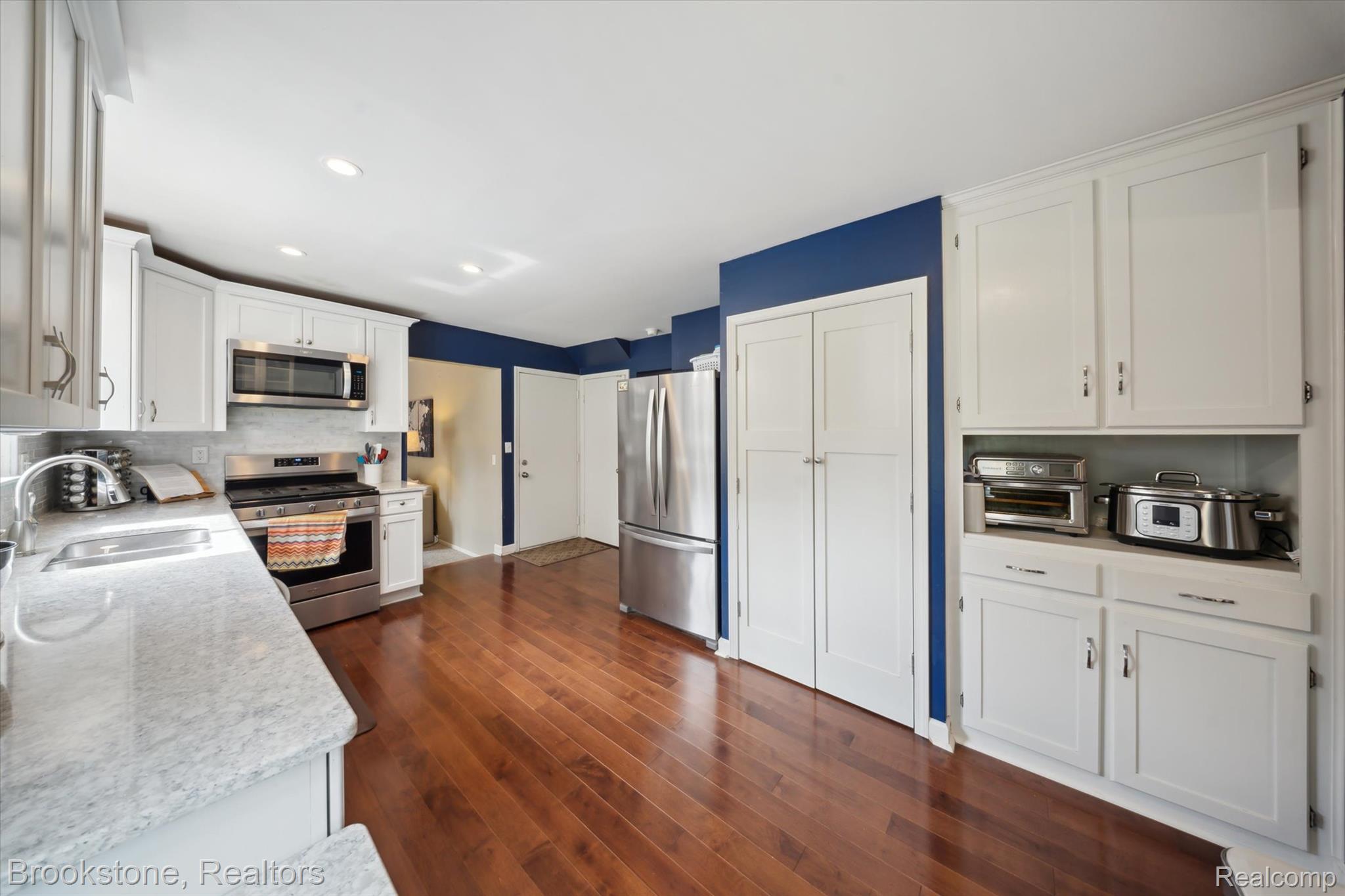 3260 Regency Drive