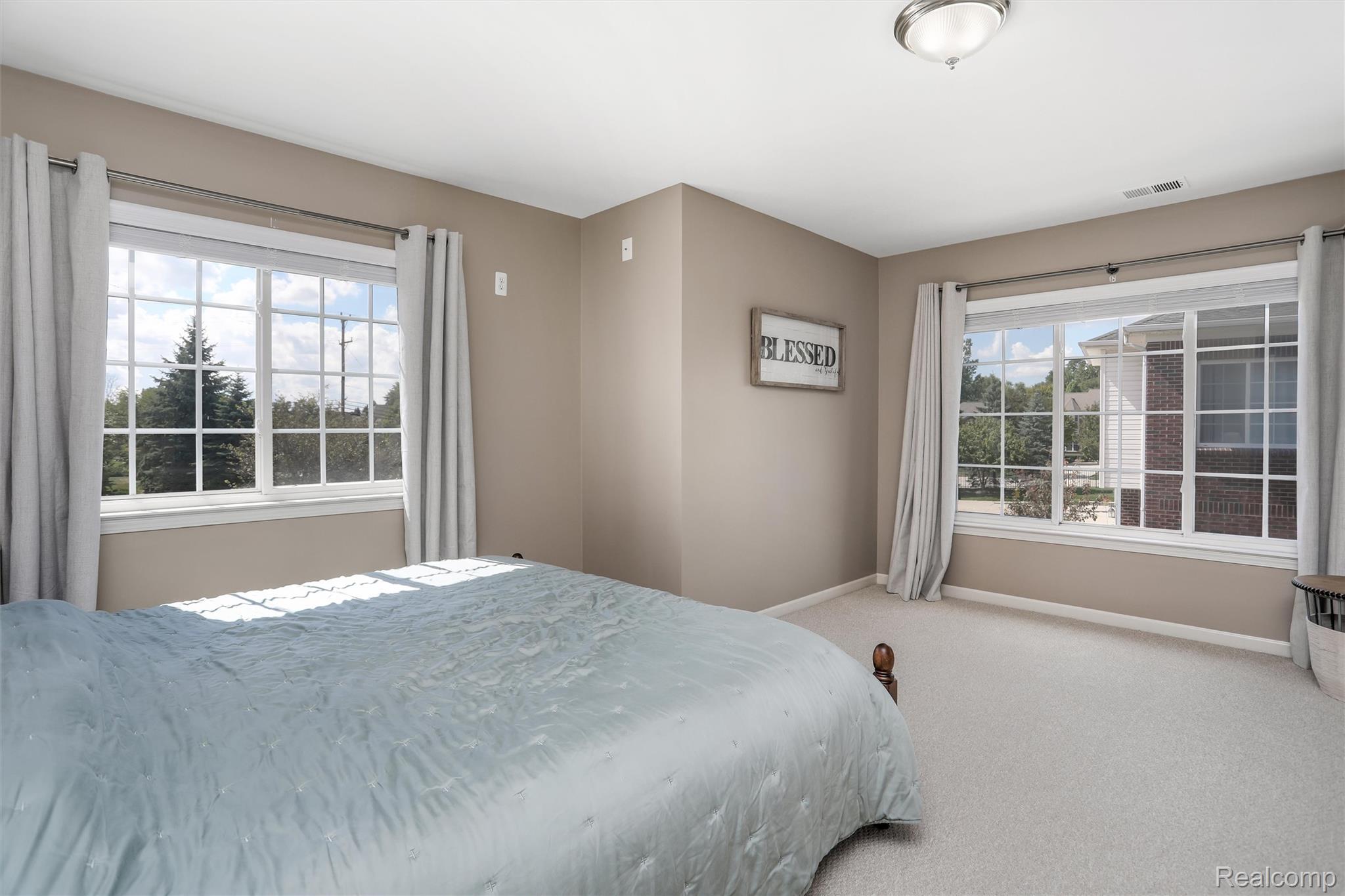 6725 Boulder Pointe Drive