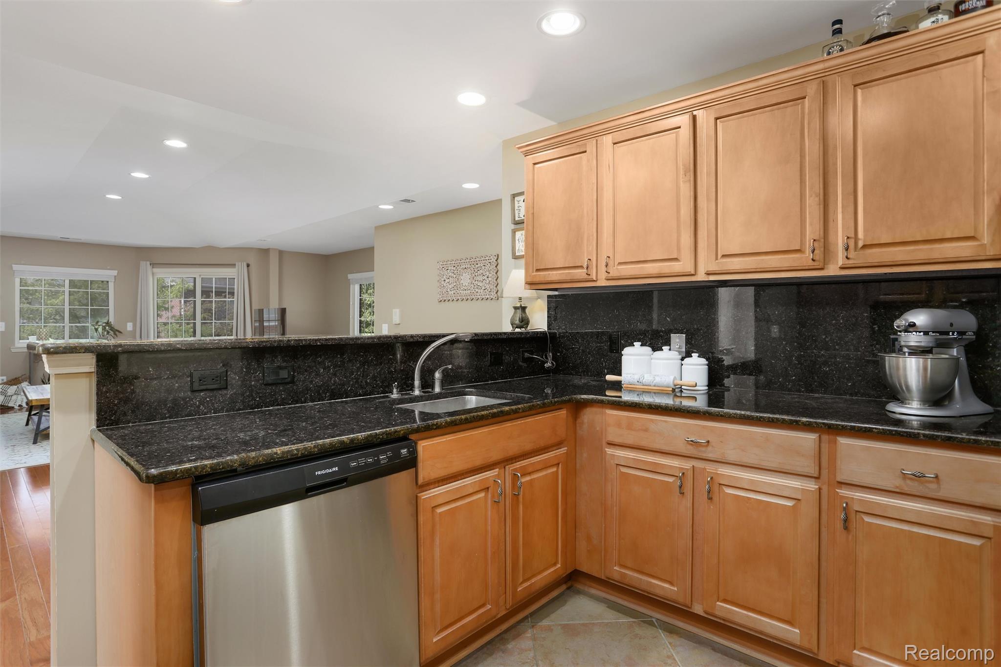 6725 Boulder Pointe Drive