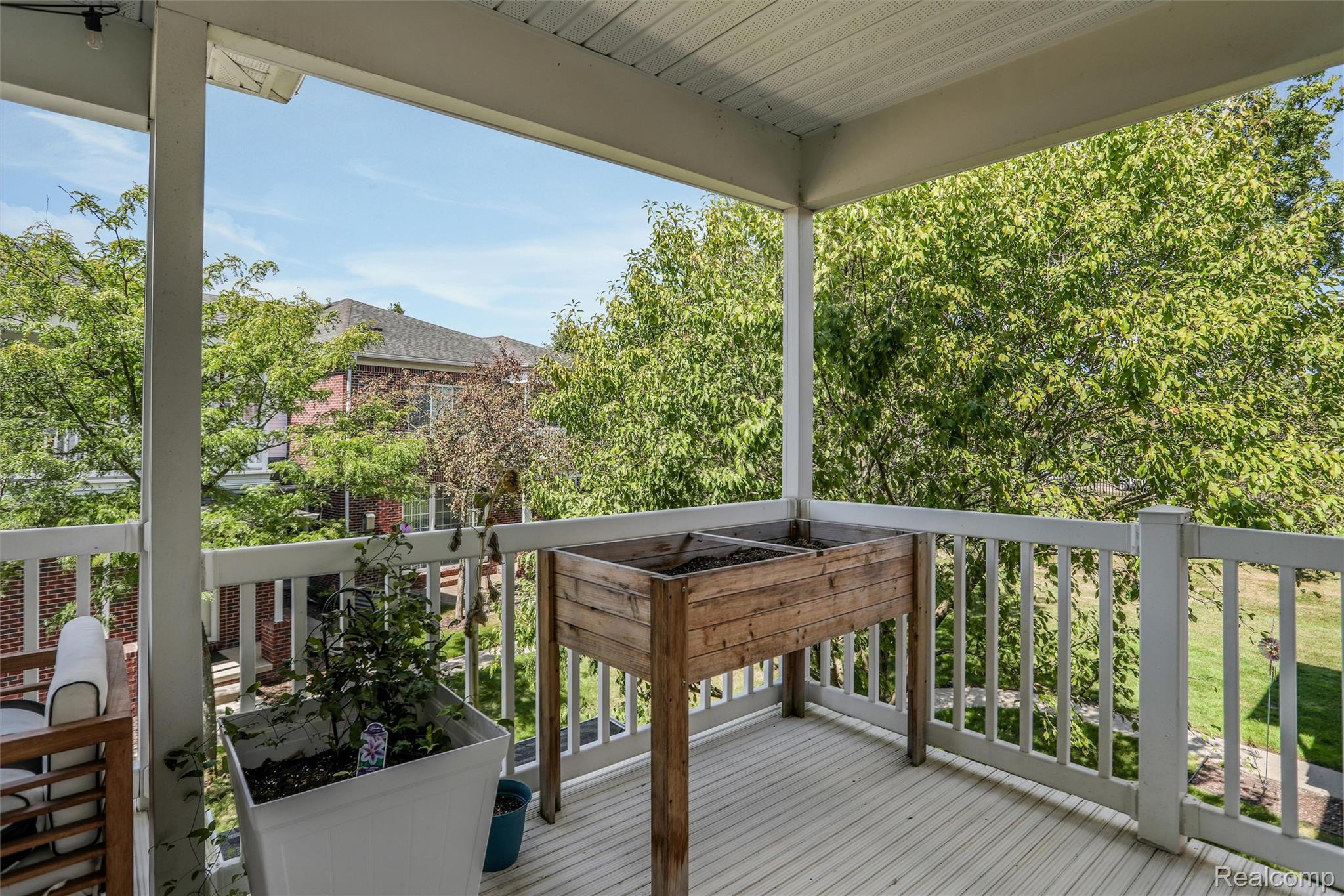 6725 Boulder Pointe Drive