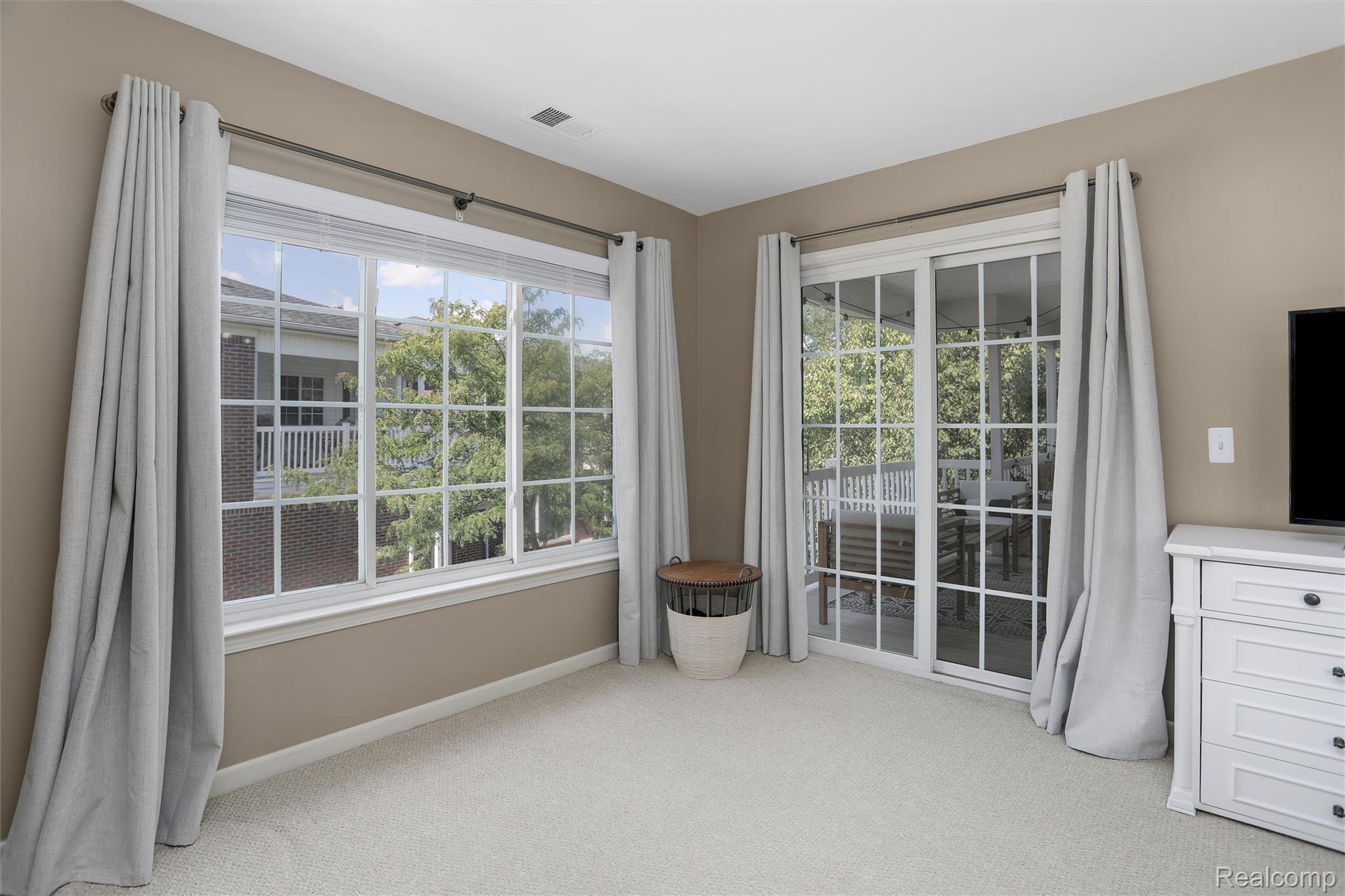 6725 Boulder Pointe Drive