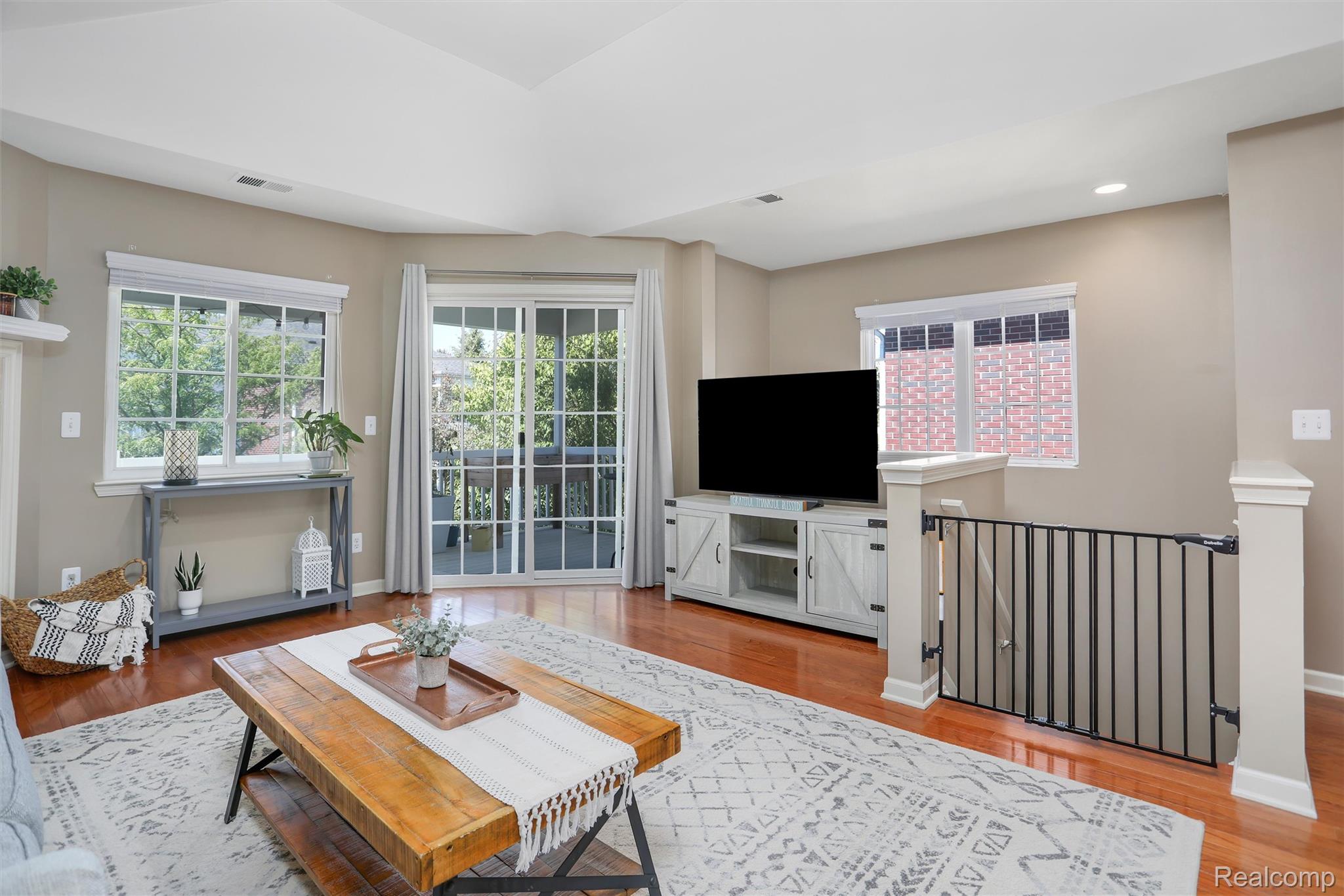 6725 Boulder Pointe Drive