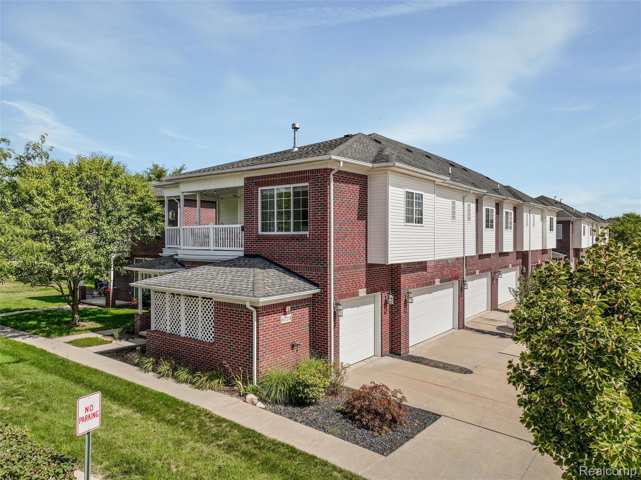 6725 Boulder Pointe Drive