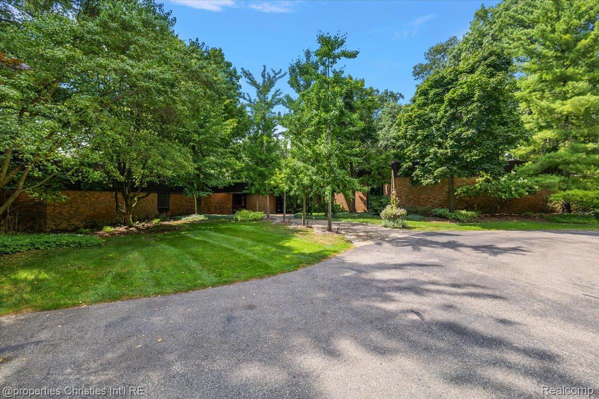 4647 Private Lake Drive
