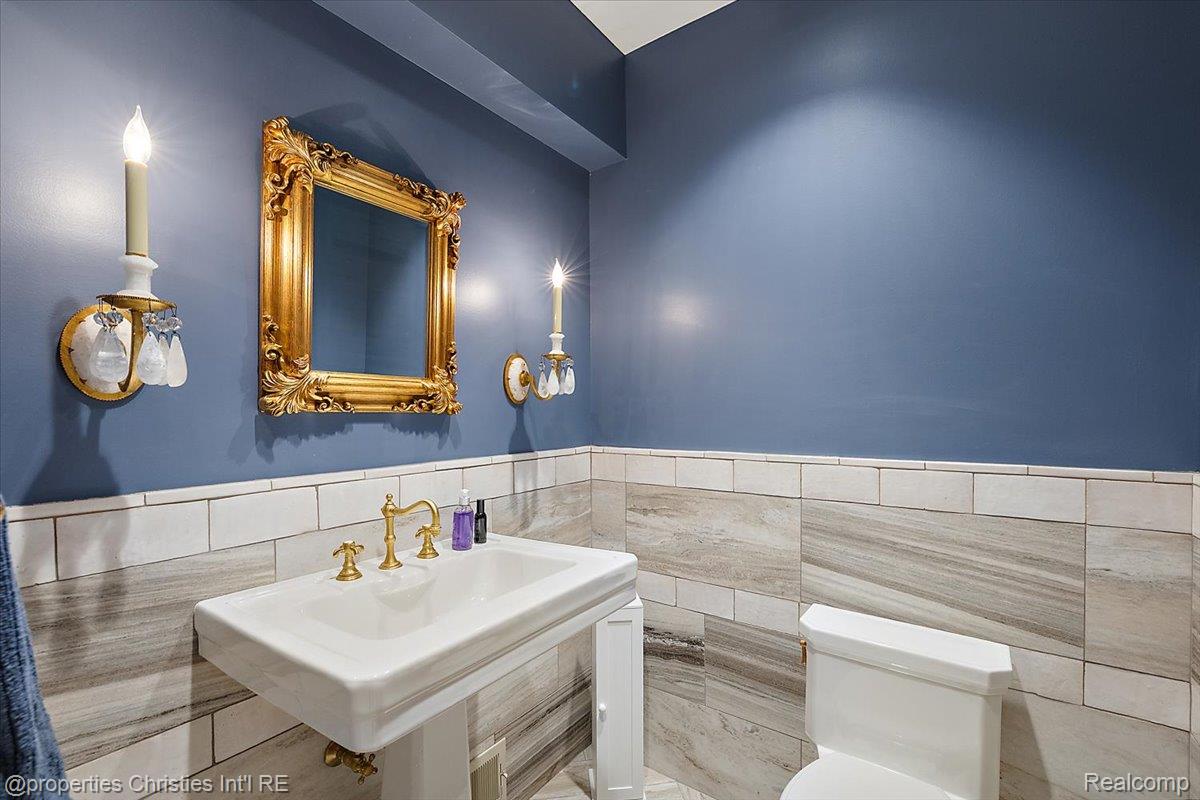 4647 Private Lake Drive