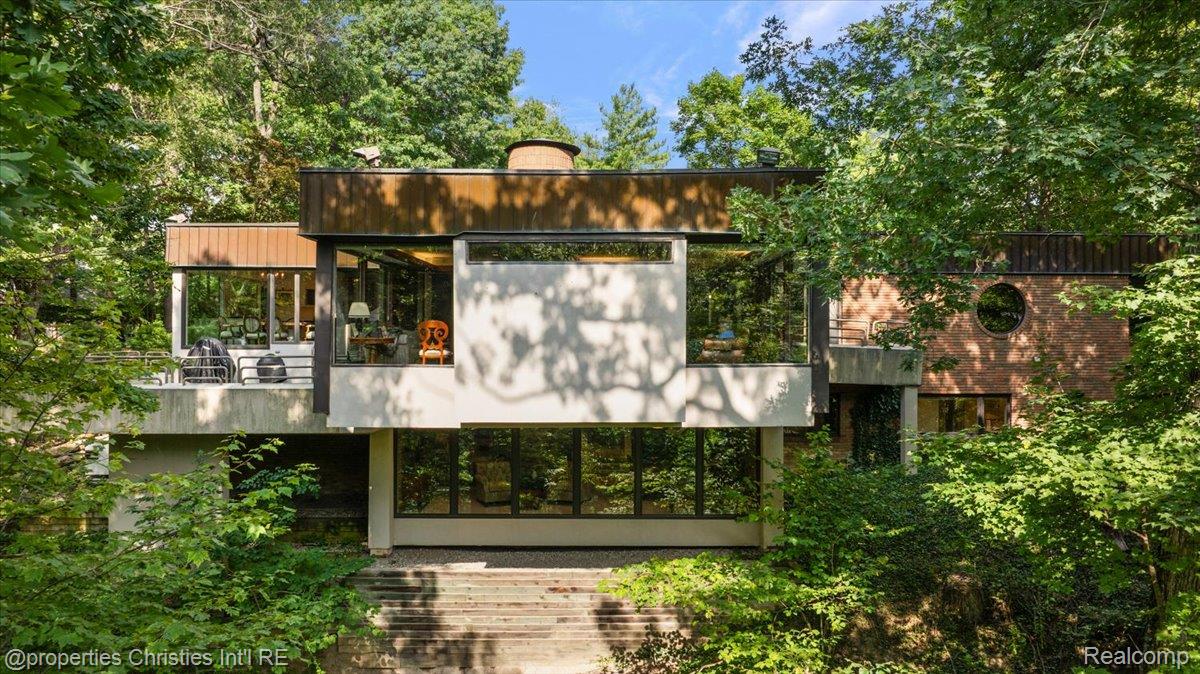 4647 Private Lake Drive