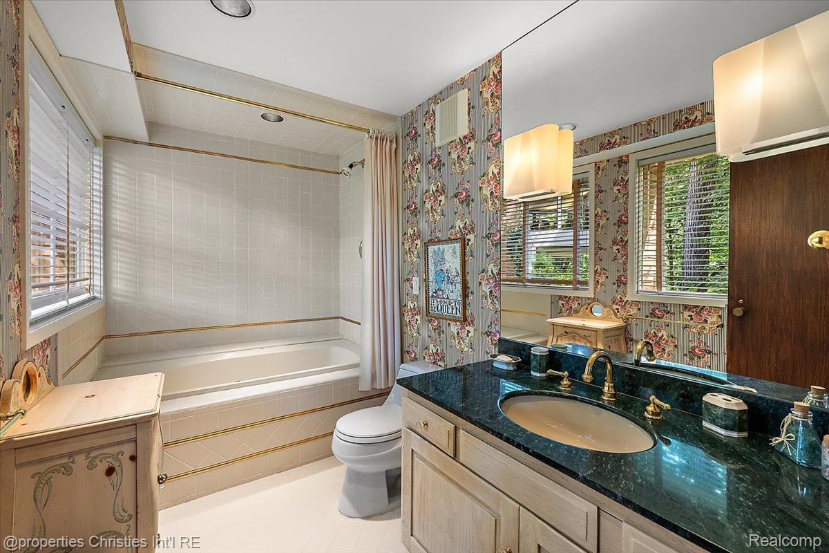 4647 Private Lake Drive